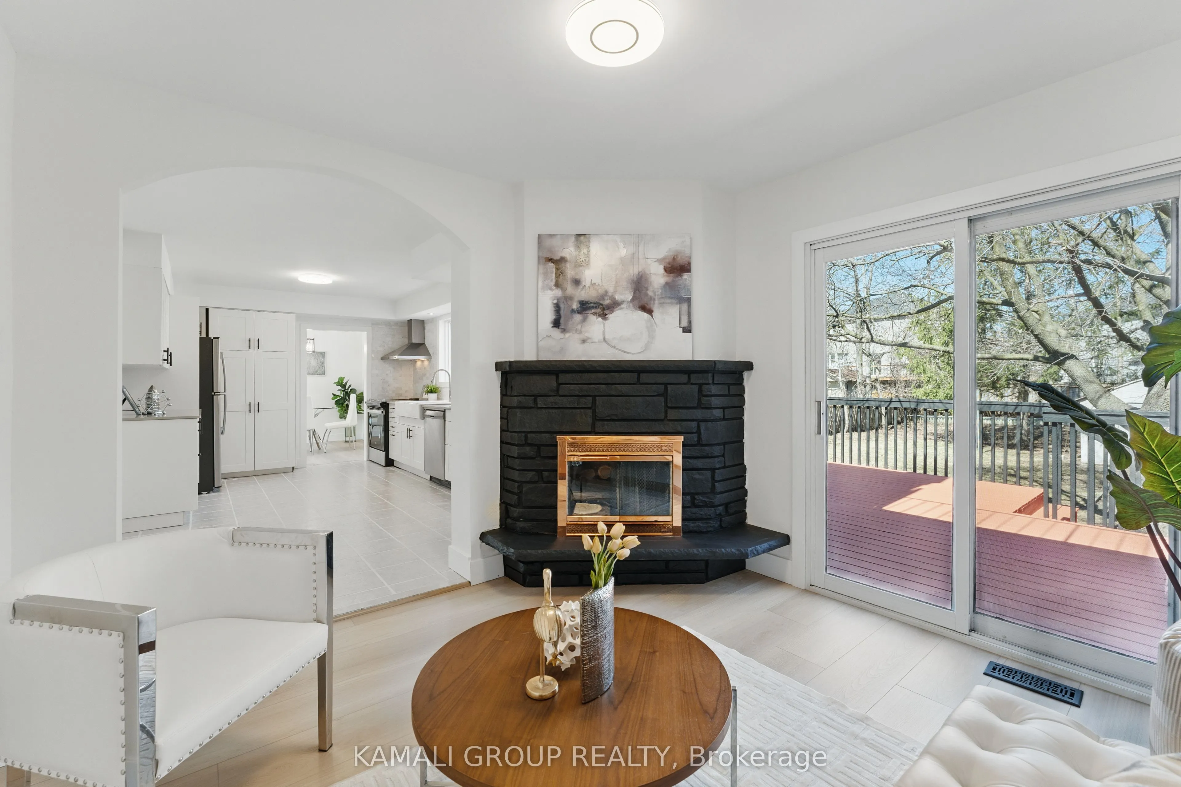 90 Euclid Avenue