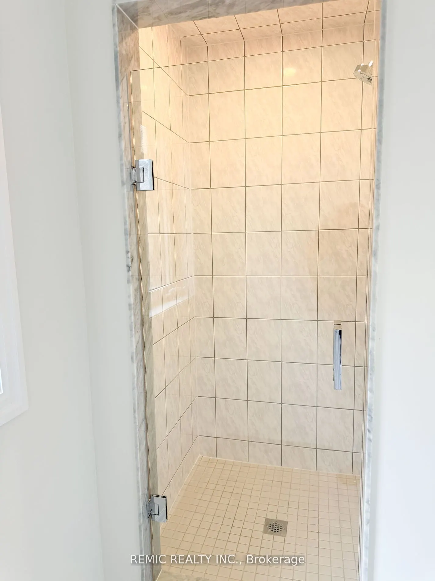 242 Flood Avenue