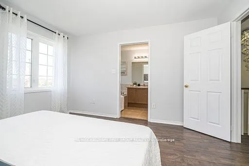 527 Rossland Road E