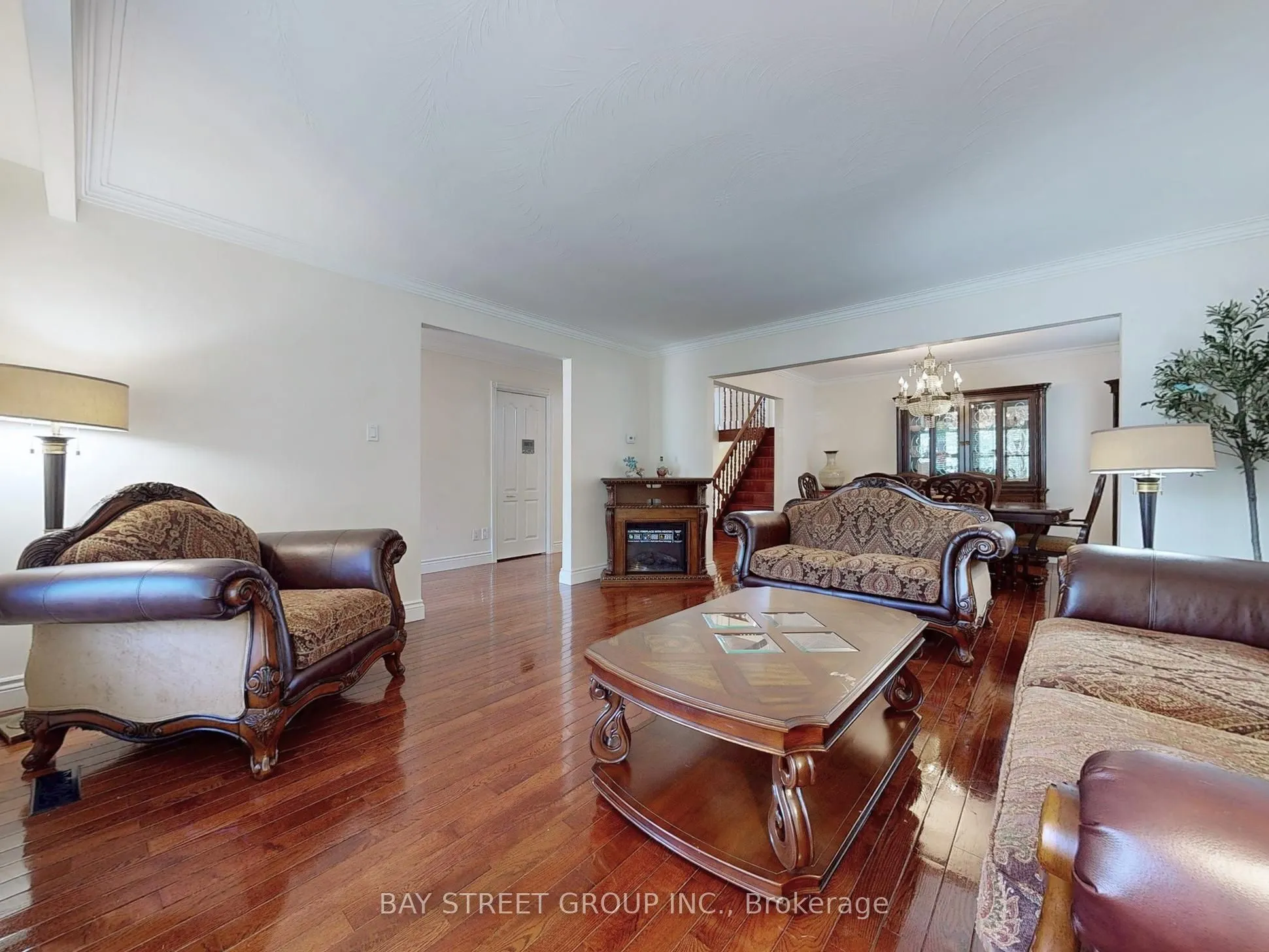 69 Fairglen Avenue