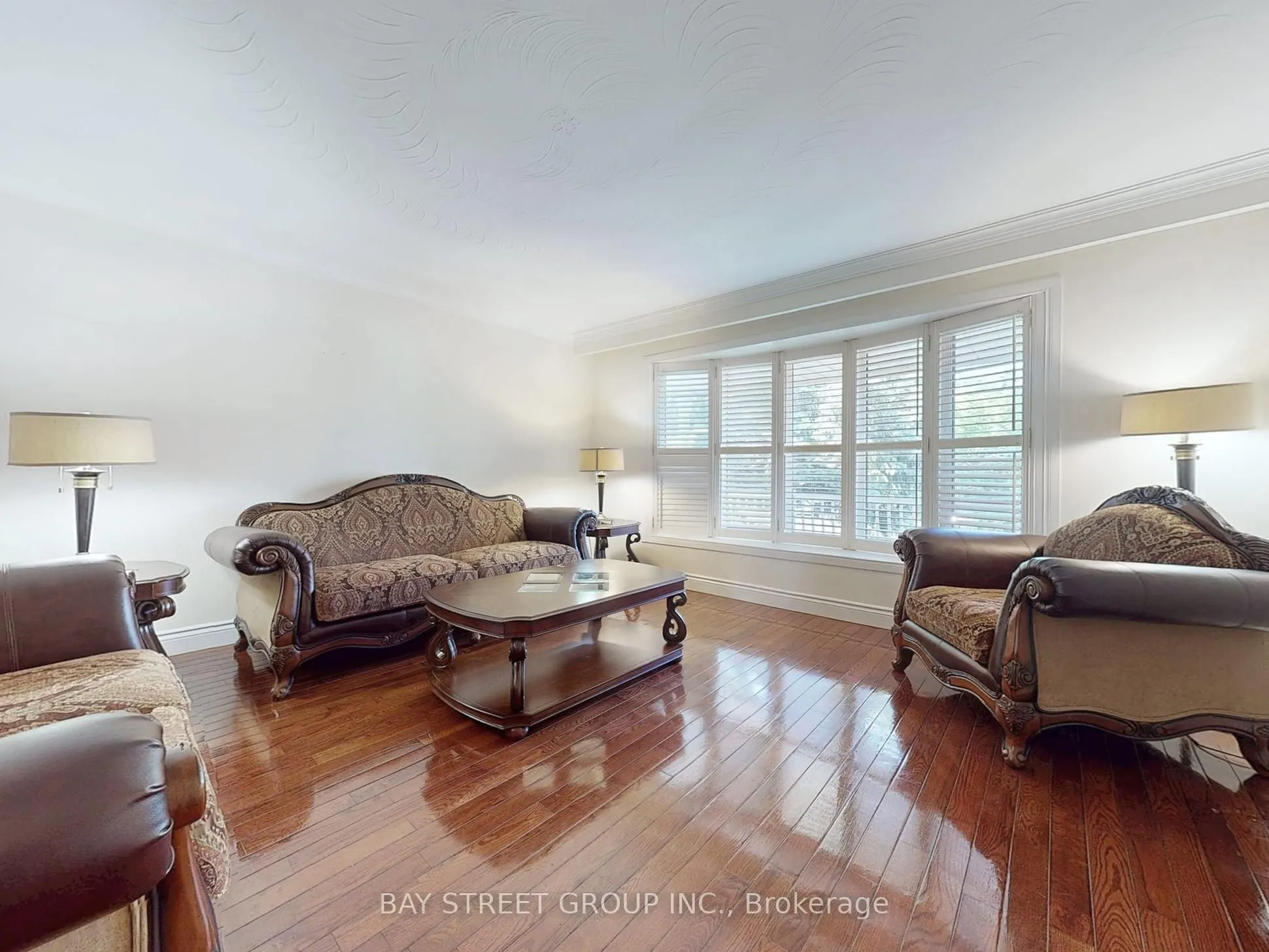 69 Fairglen Avenue