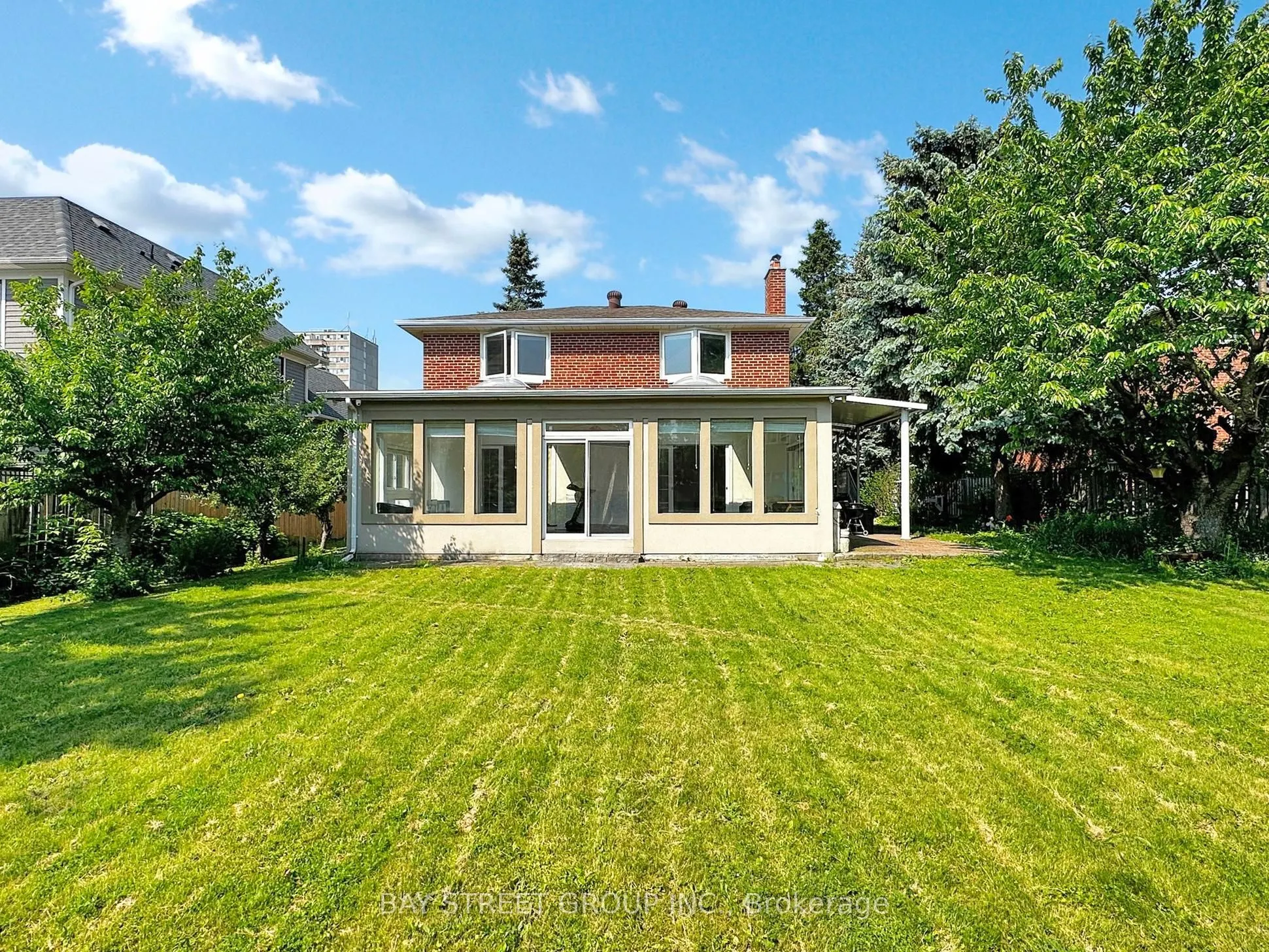 69 Fairglen Avenue