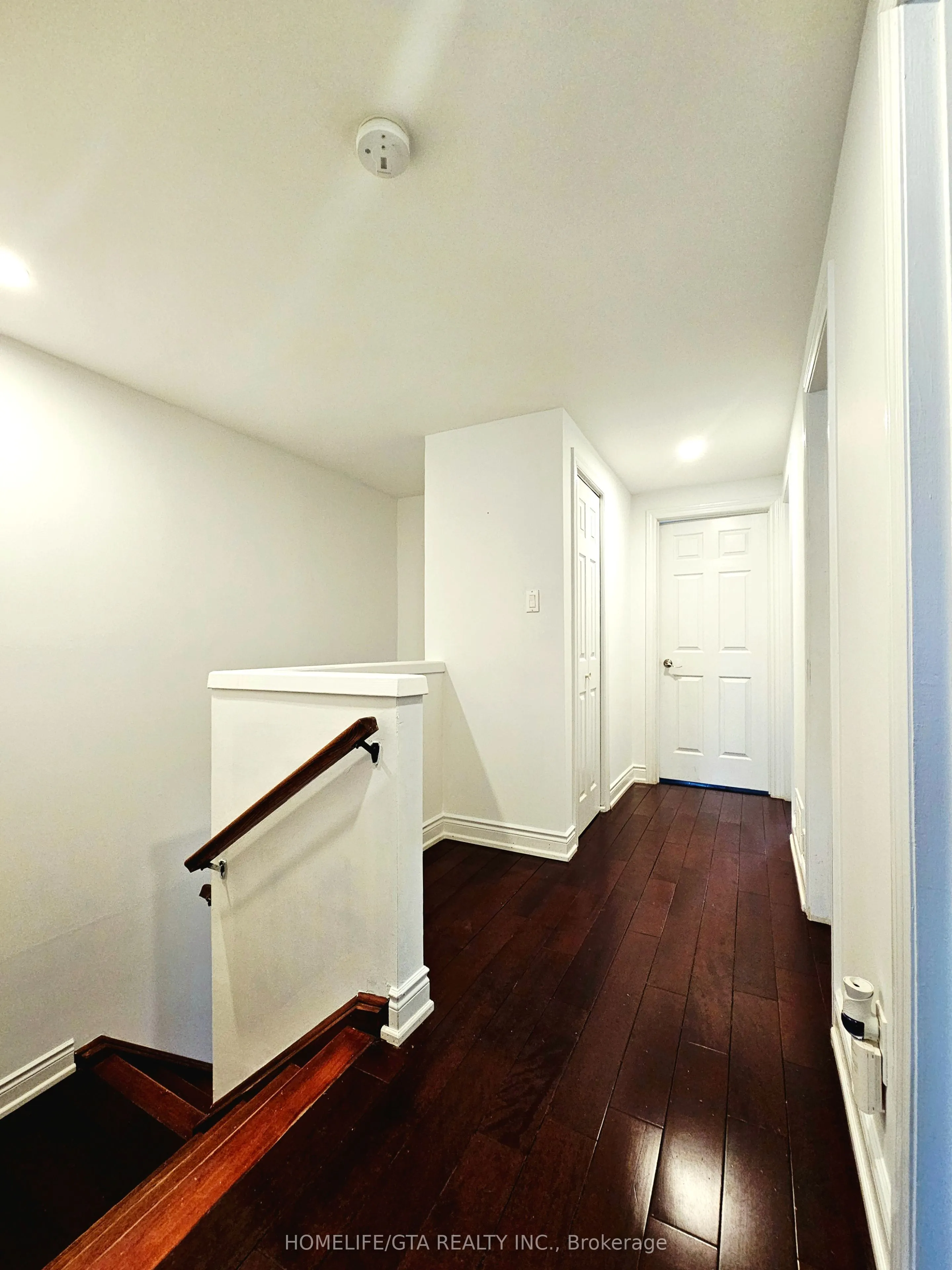 24 Bradstone Square