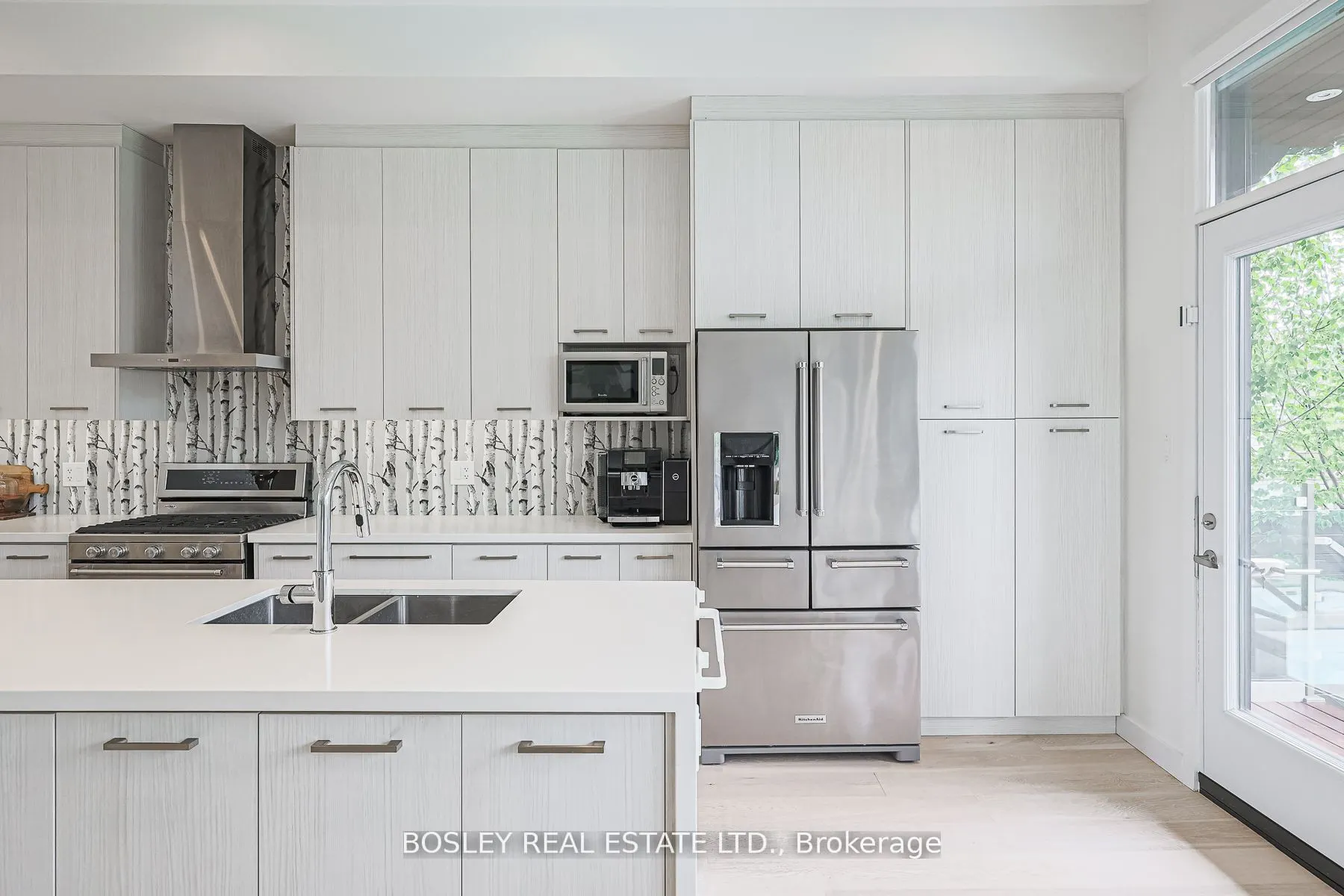 38 Roblin Avenue