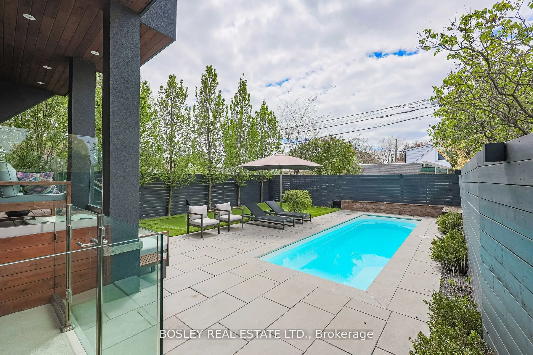 38 Roblin Avenue