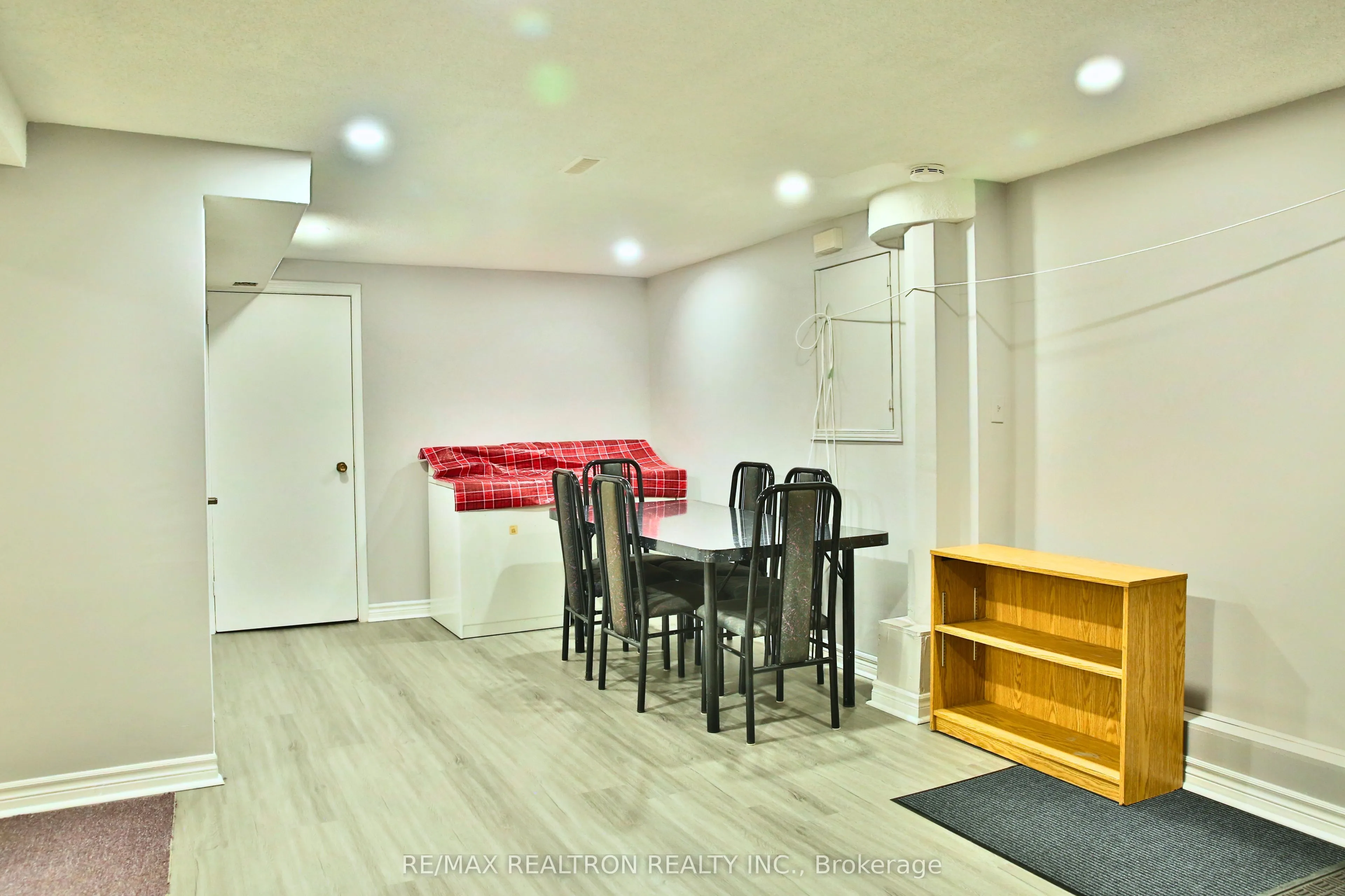 5 Braymore Boulevard