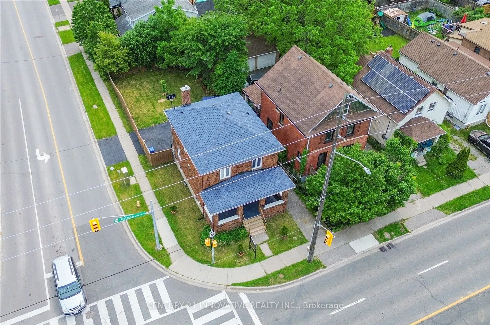 183 Ritson Road S