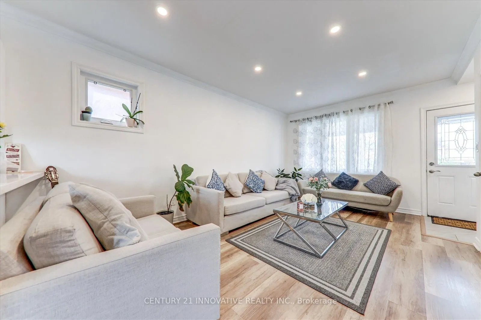 183 Ritson Road S