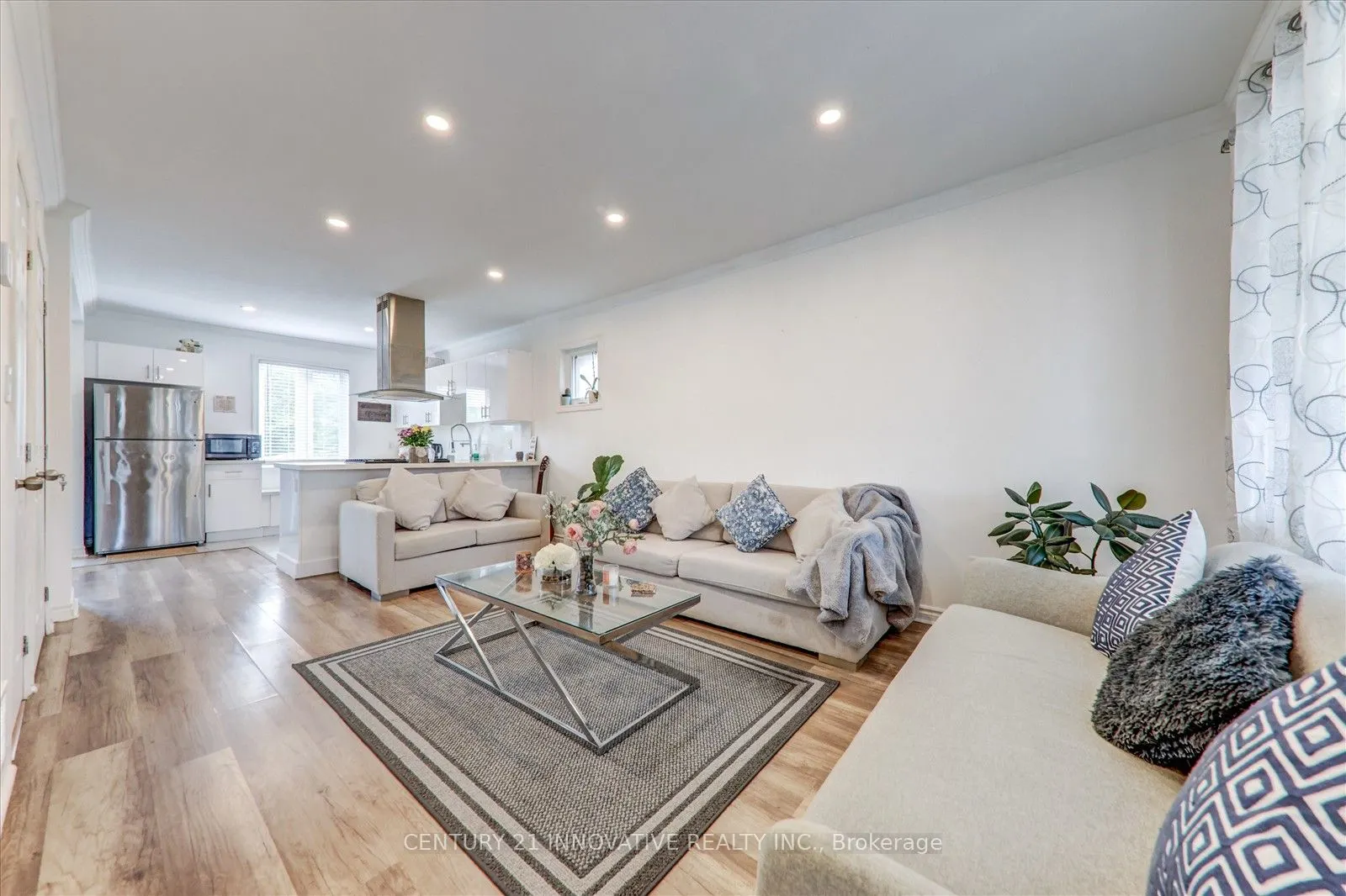 183 Ritson Road S