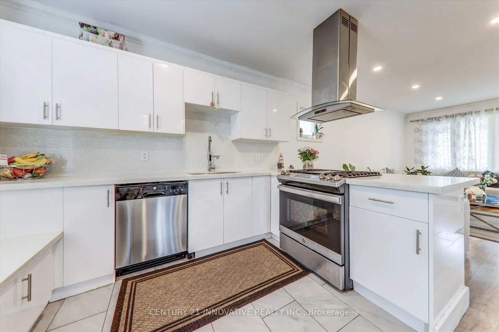 183 Ritson Road S