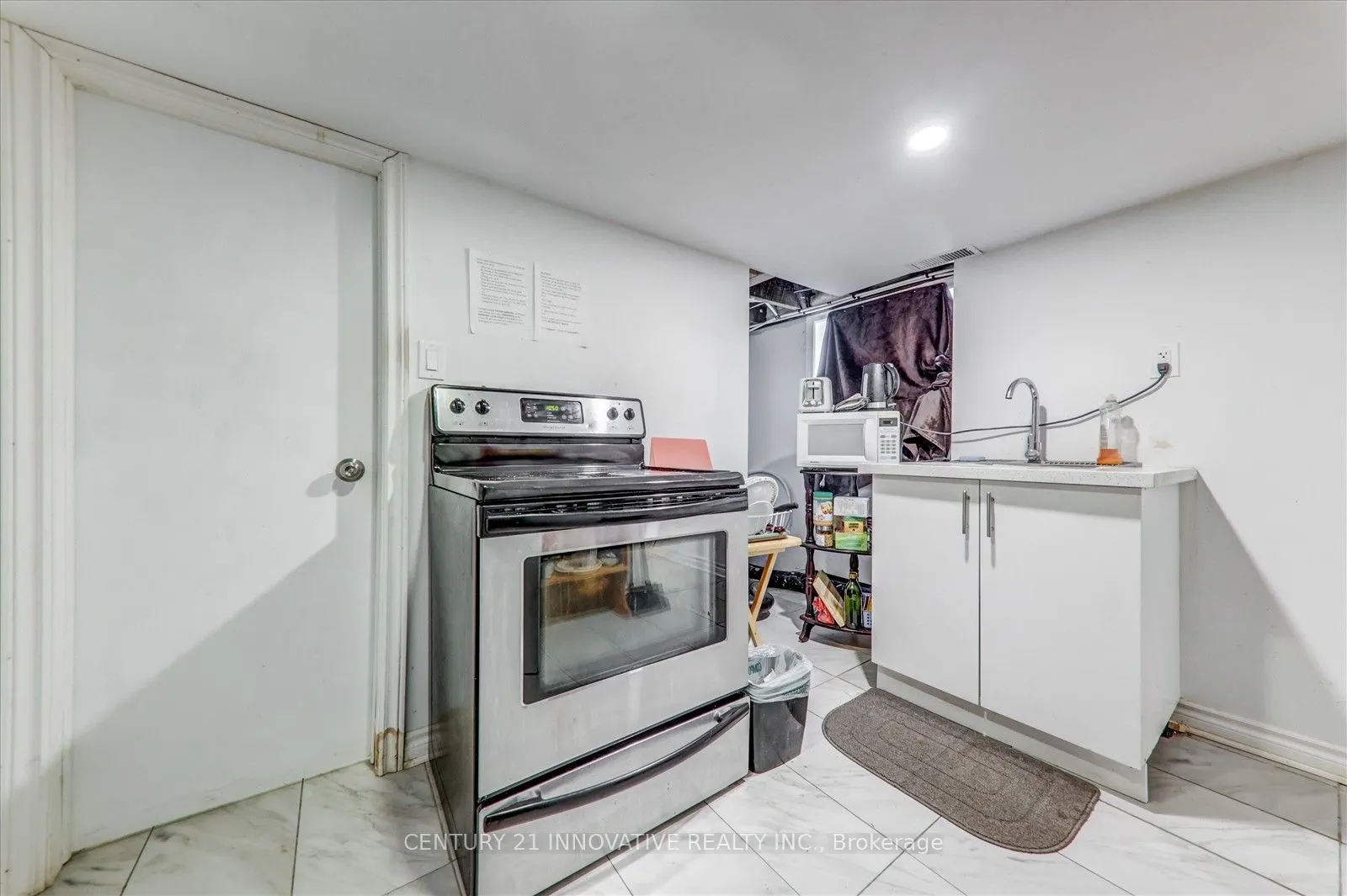 183 Ritson Road S