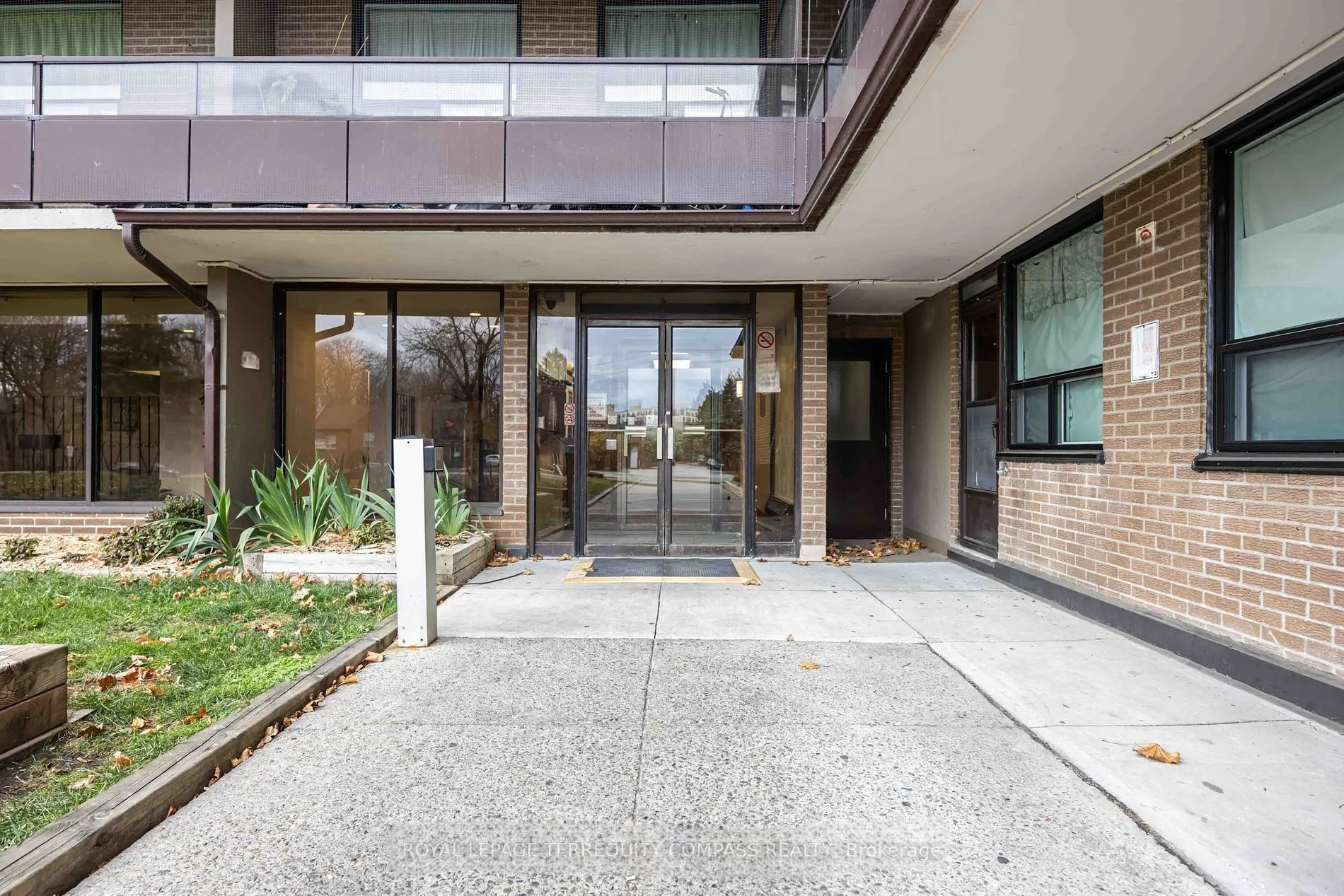 180 Markham Road, #811