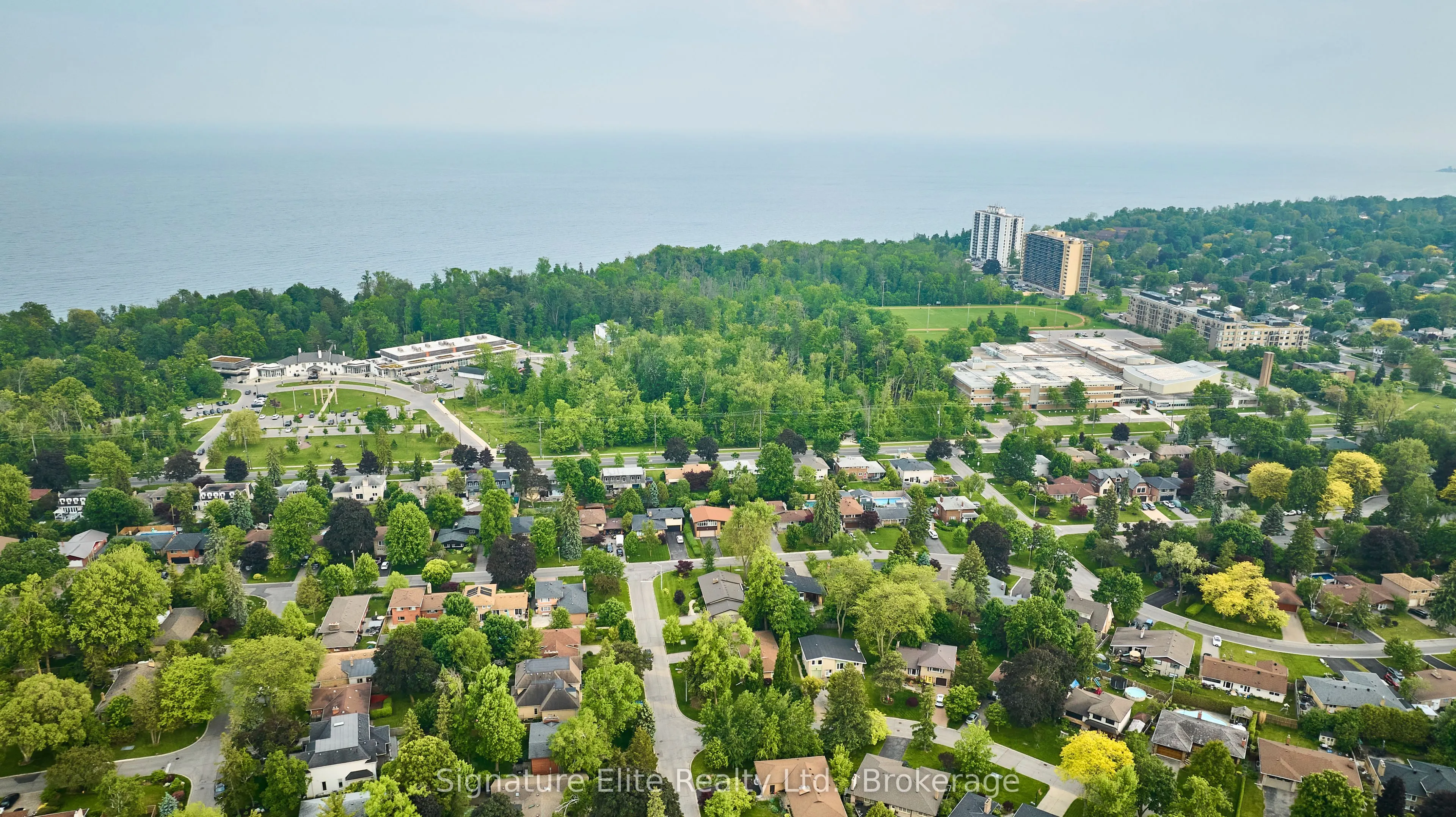53 Regency Square