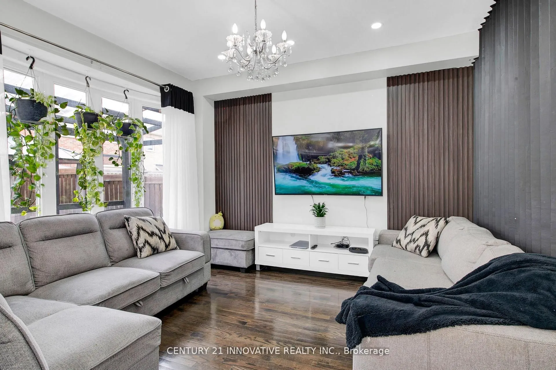 17 Arfield Avenue