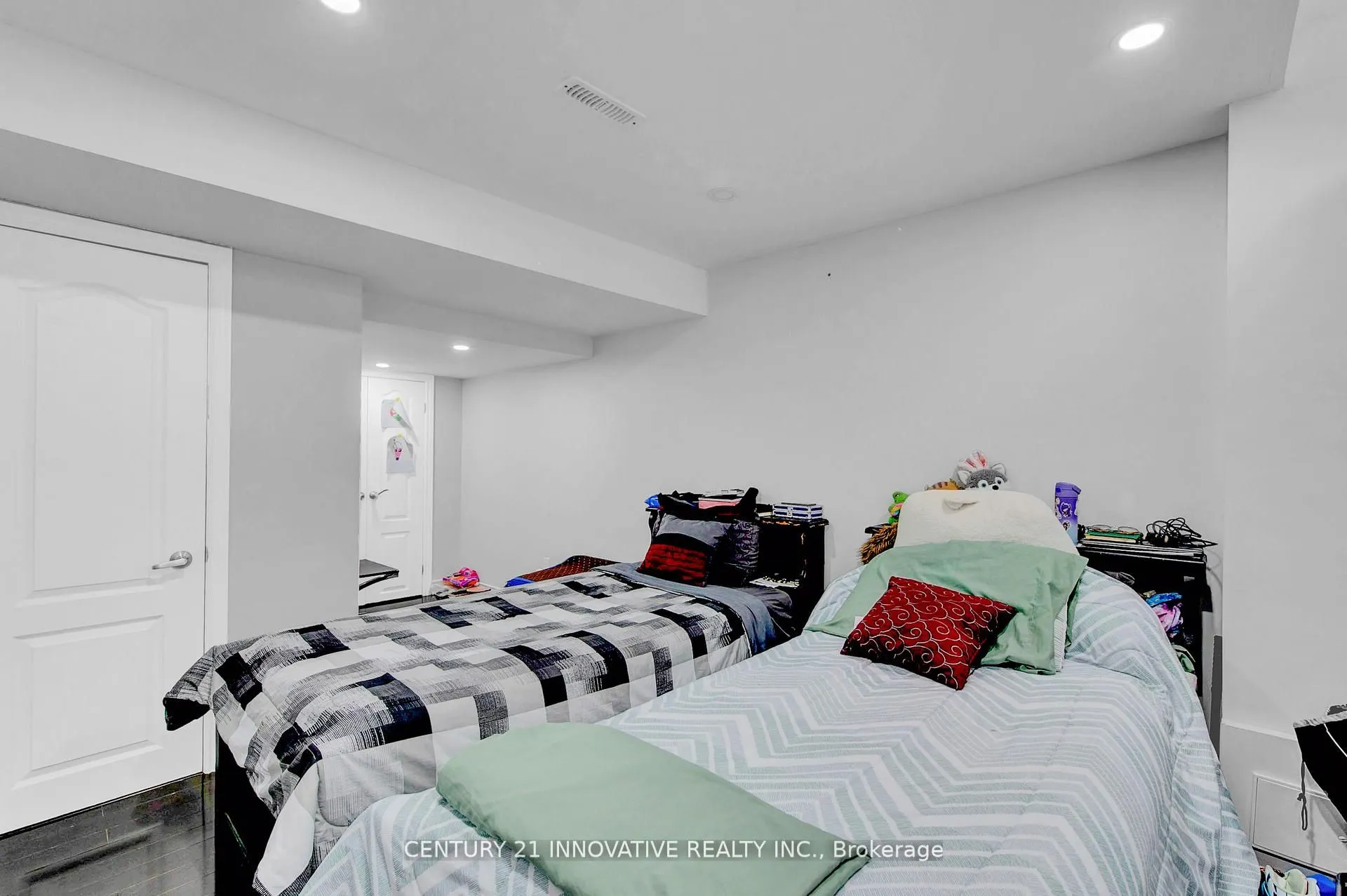 17 Arfield Avenue