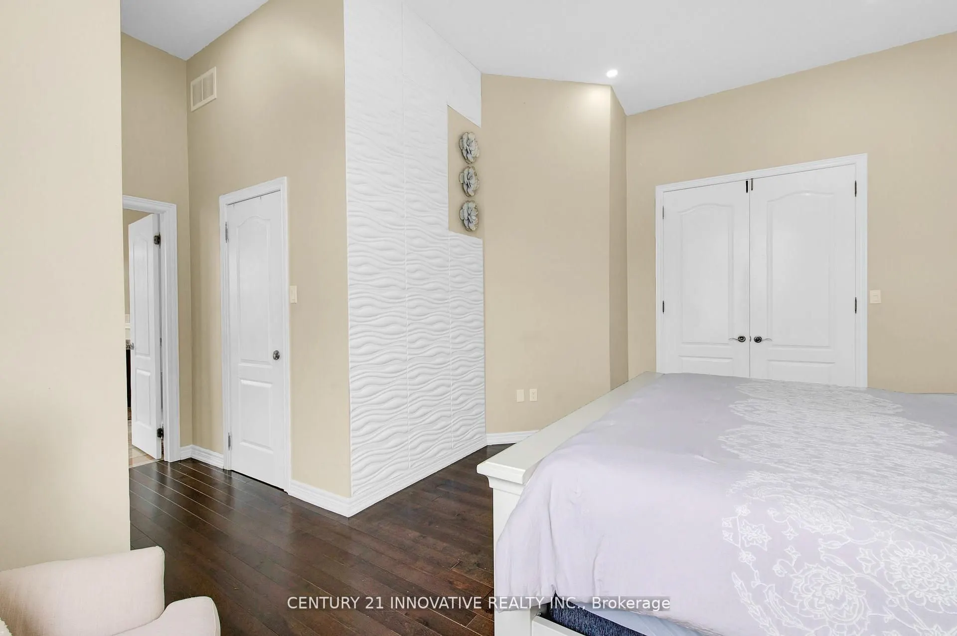 17 Arfield Avenue