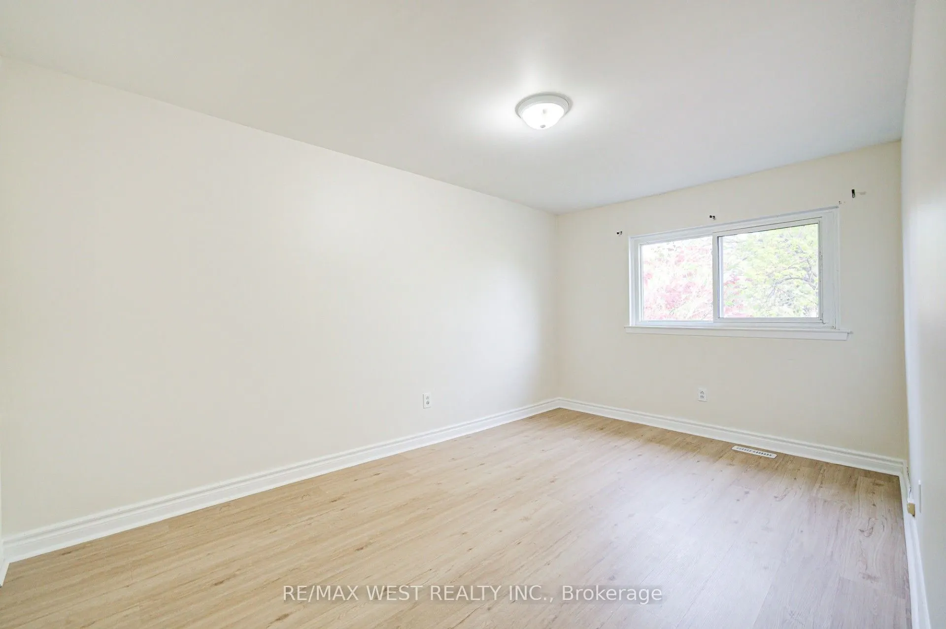 52 Burkwood Crescent