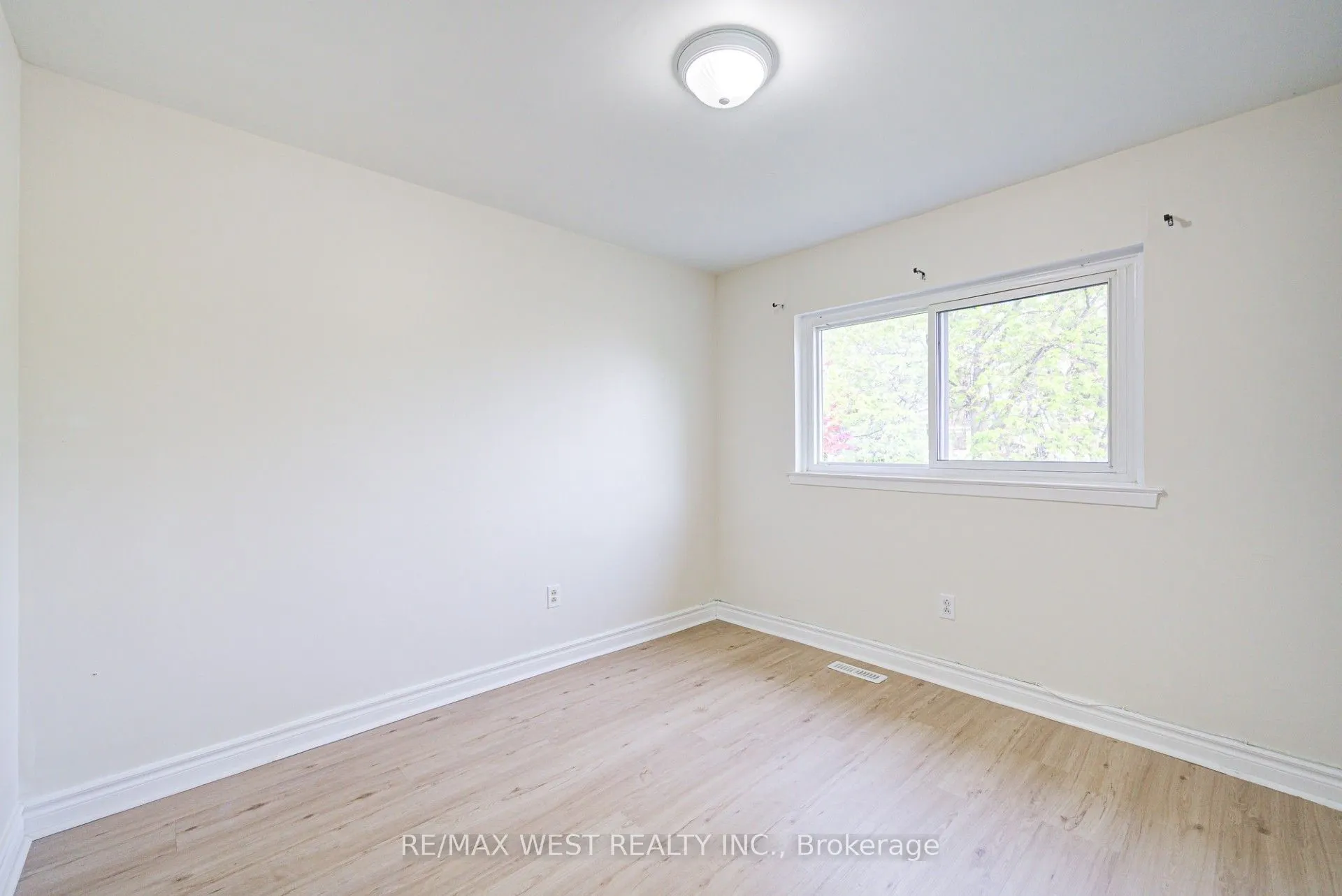 52 Burkwood Crescent