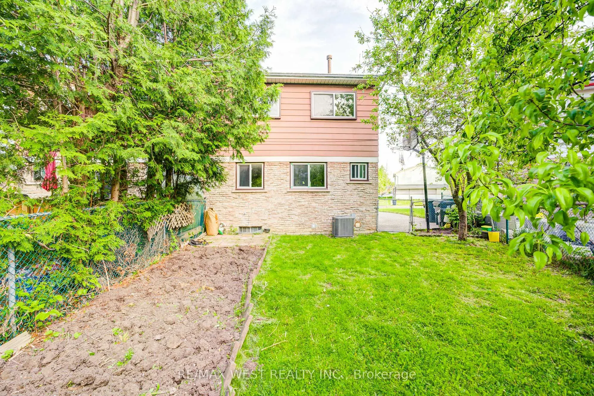 52 Burkwood Crescent