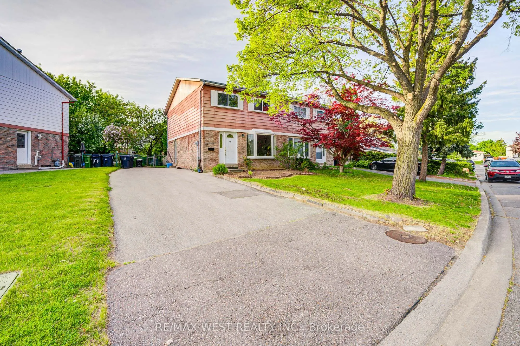 52 Burkwood Crescent