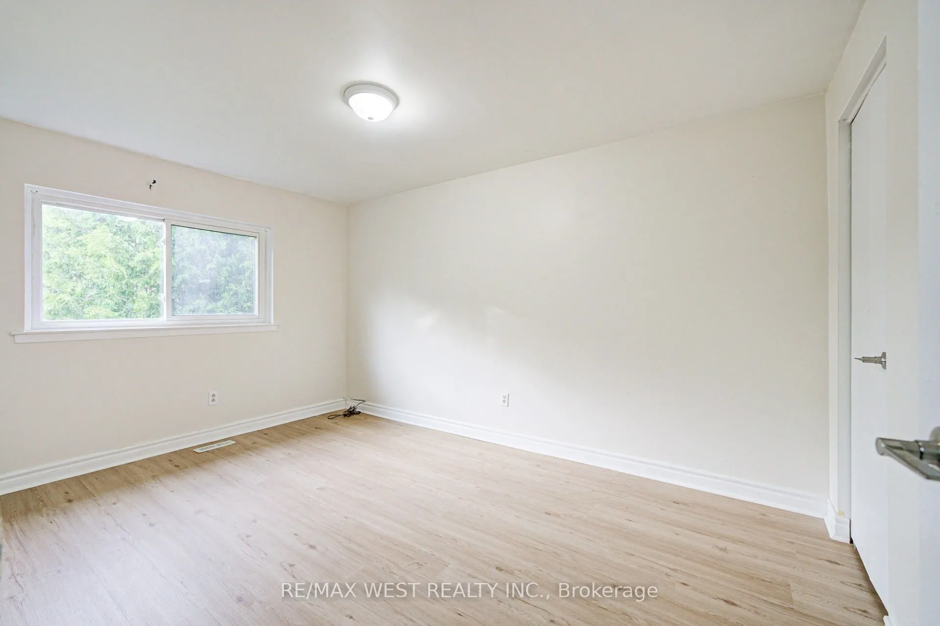 52 Burkwood Crescent