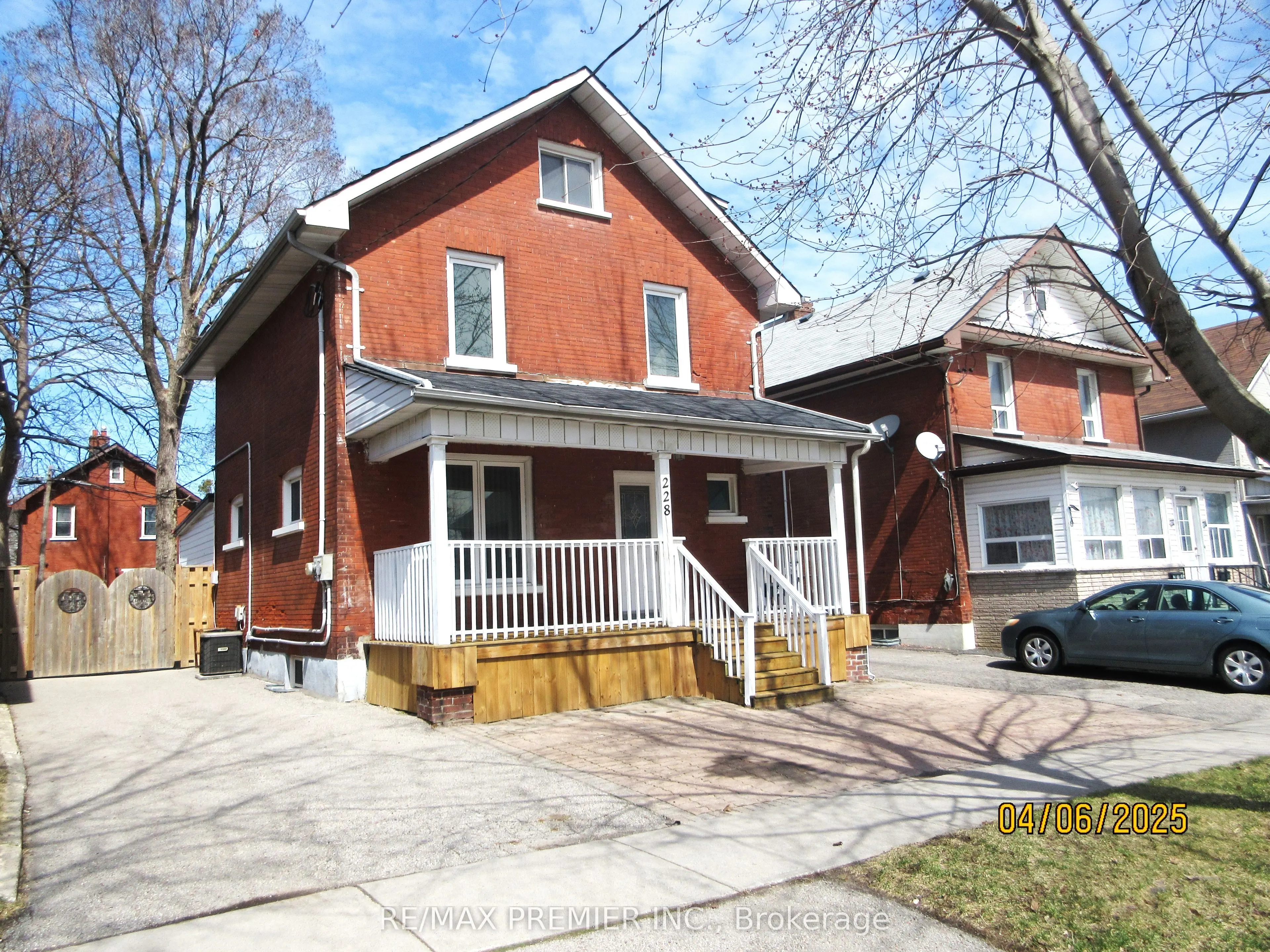 228 Bruce Street