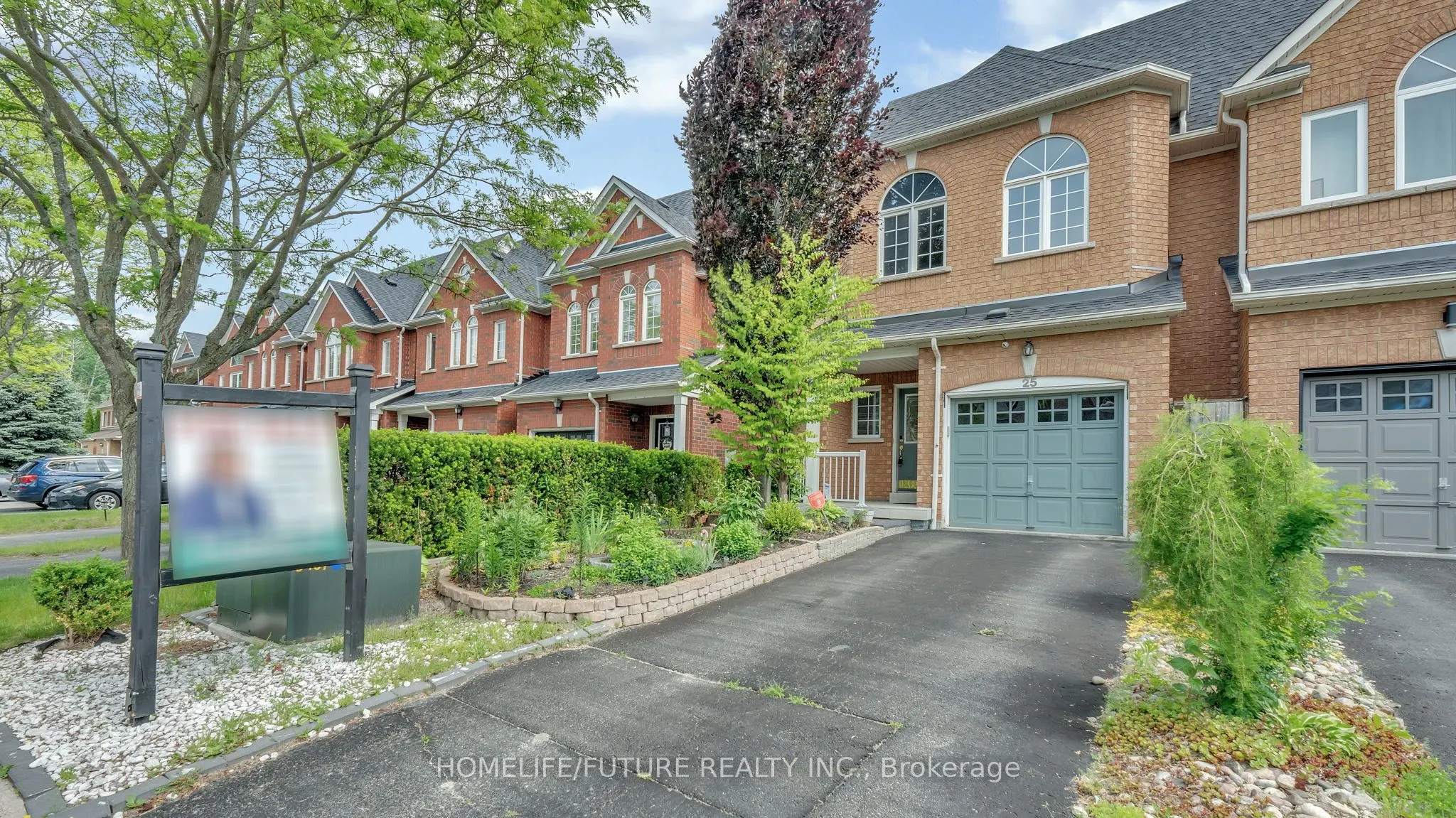 25 Gateway Court