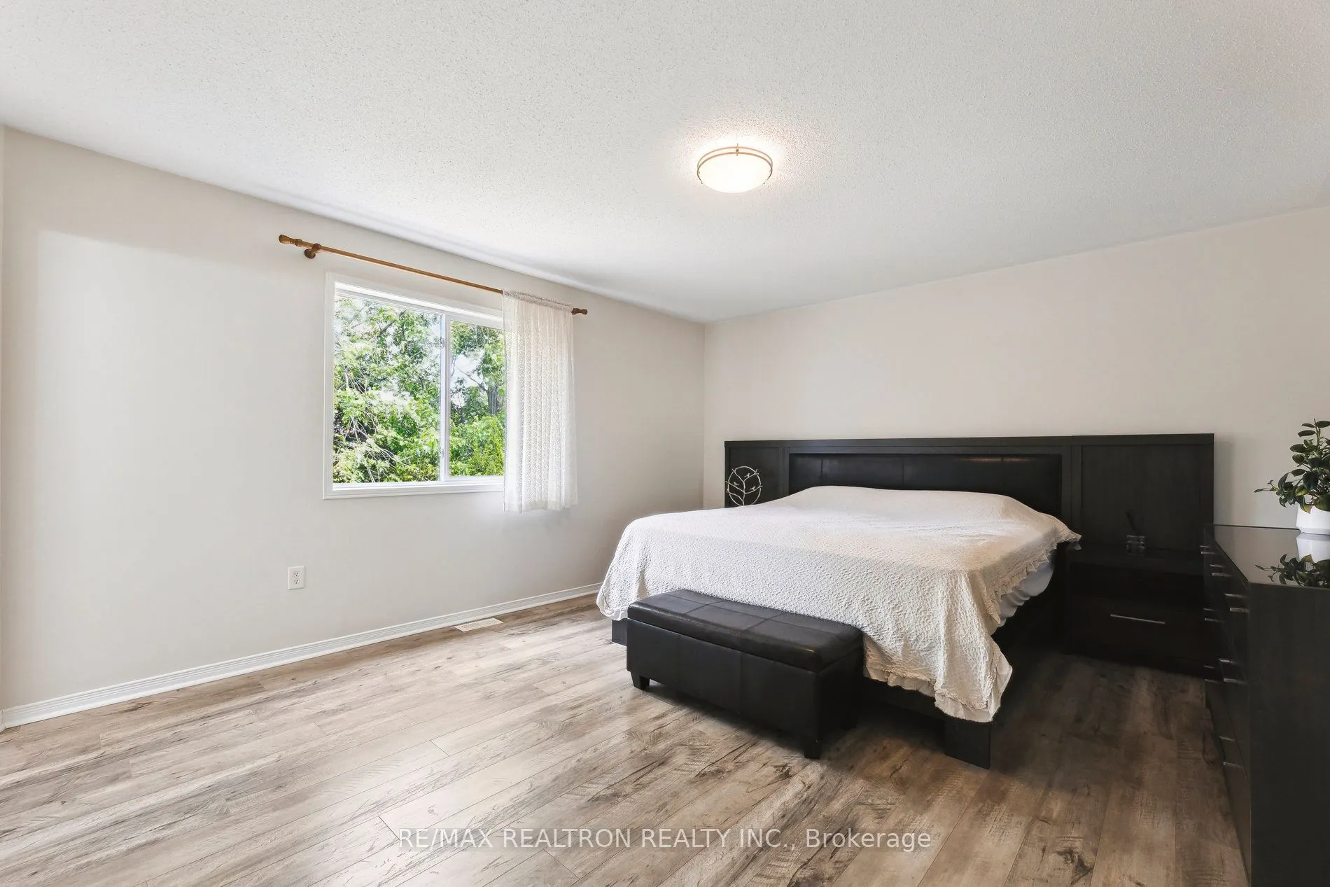 135 Mcsweeney Crescent