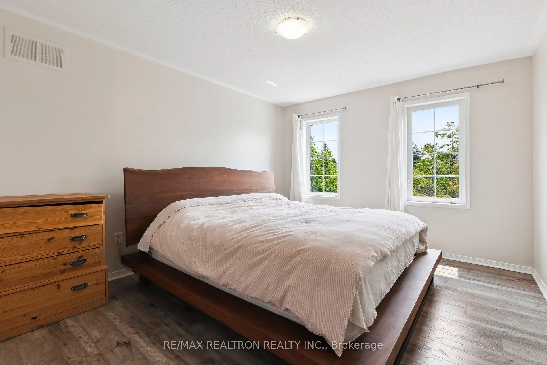 135 Mcsweeney Crescent