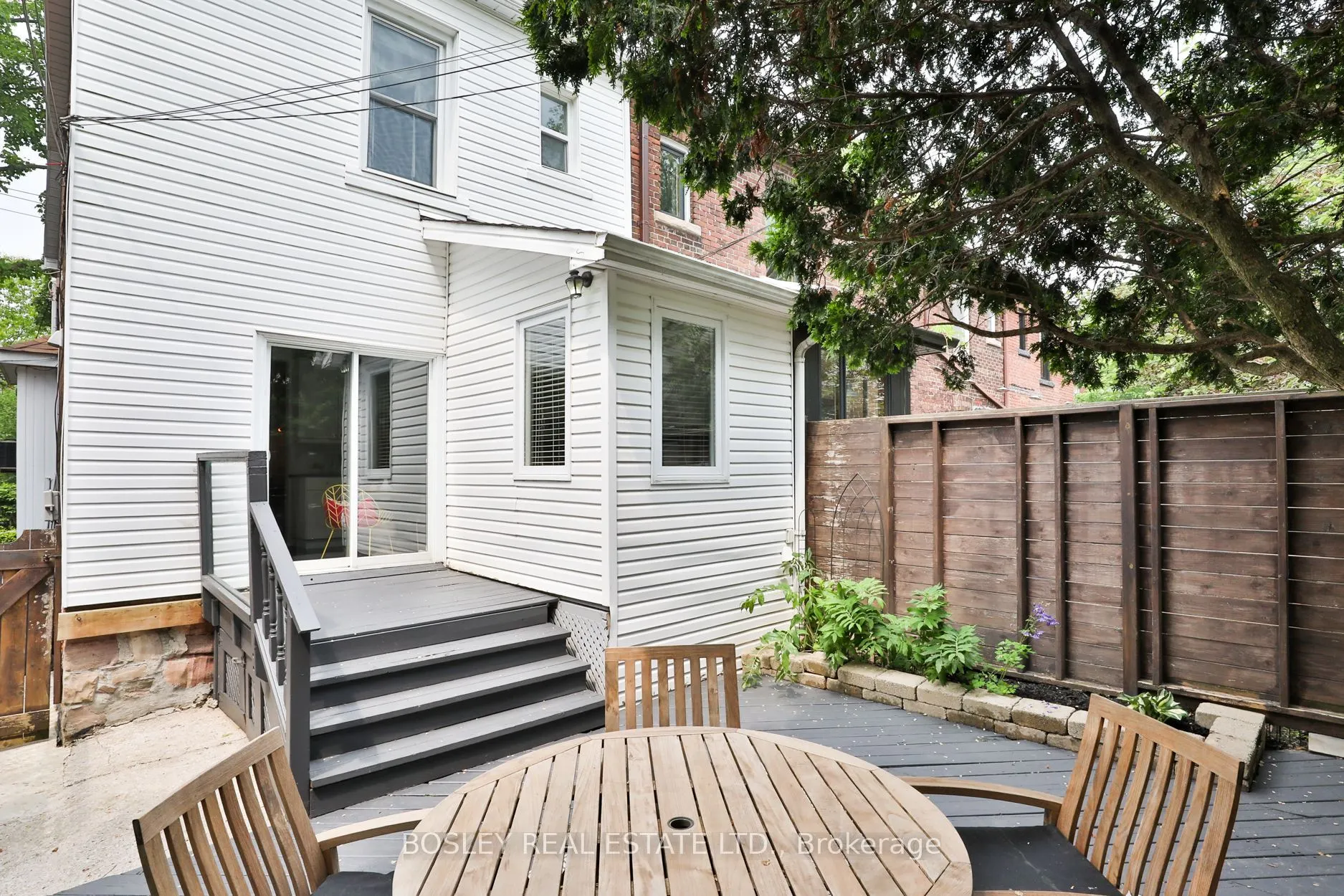 9 Prust Avenue