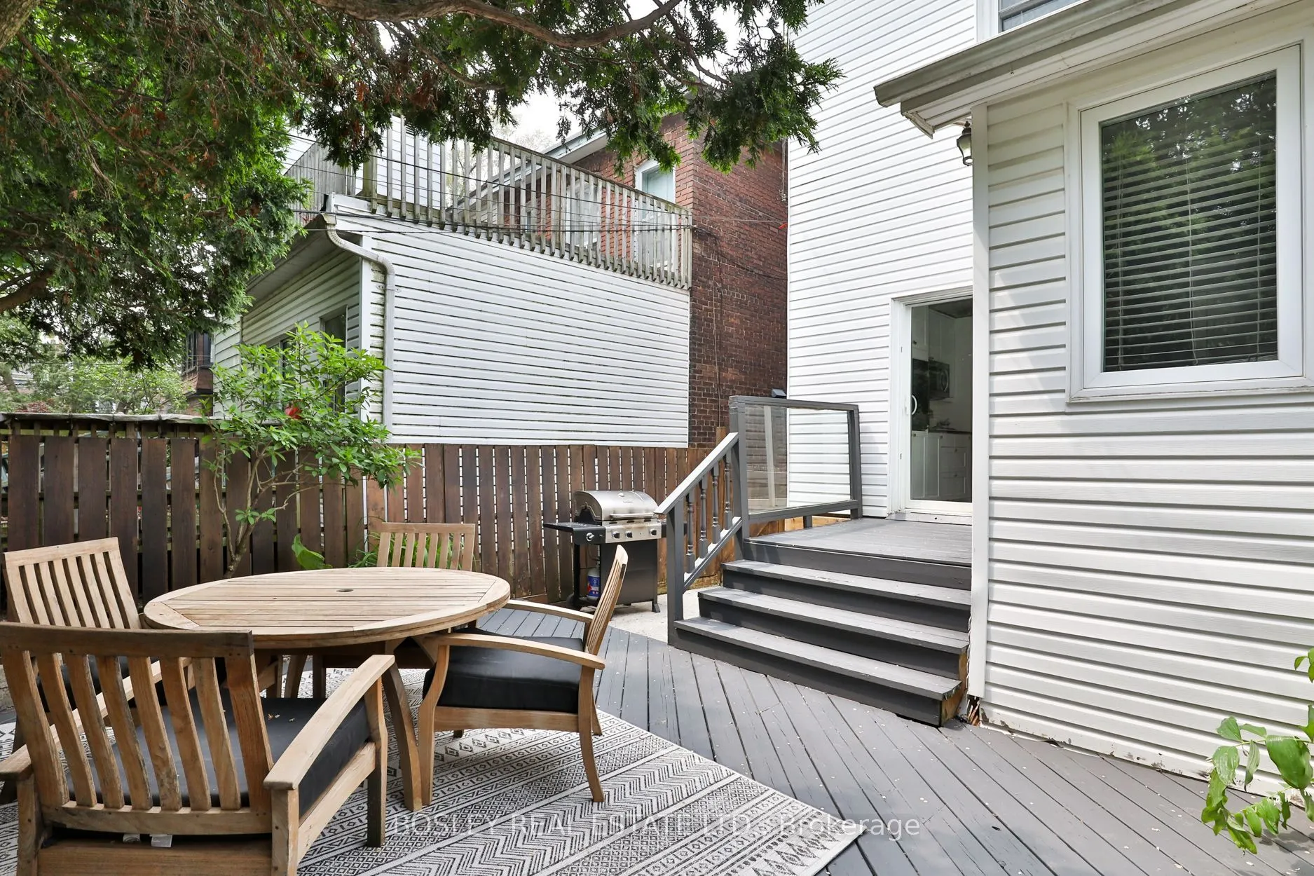 9 Prust Avenue