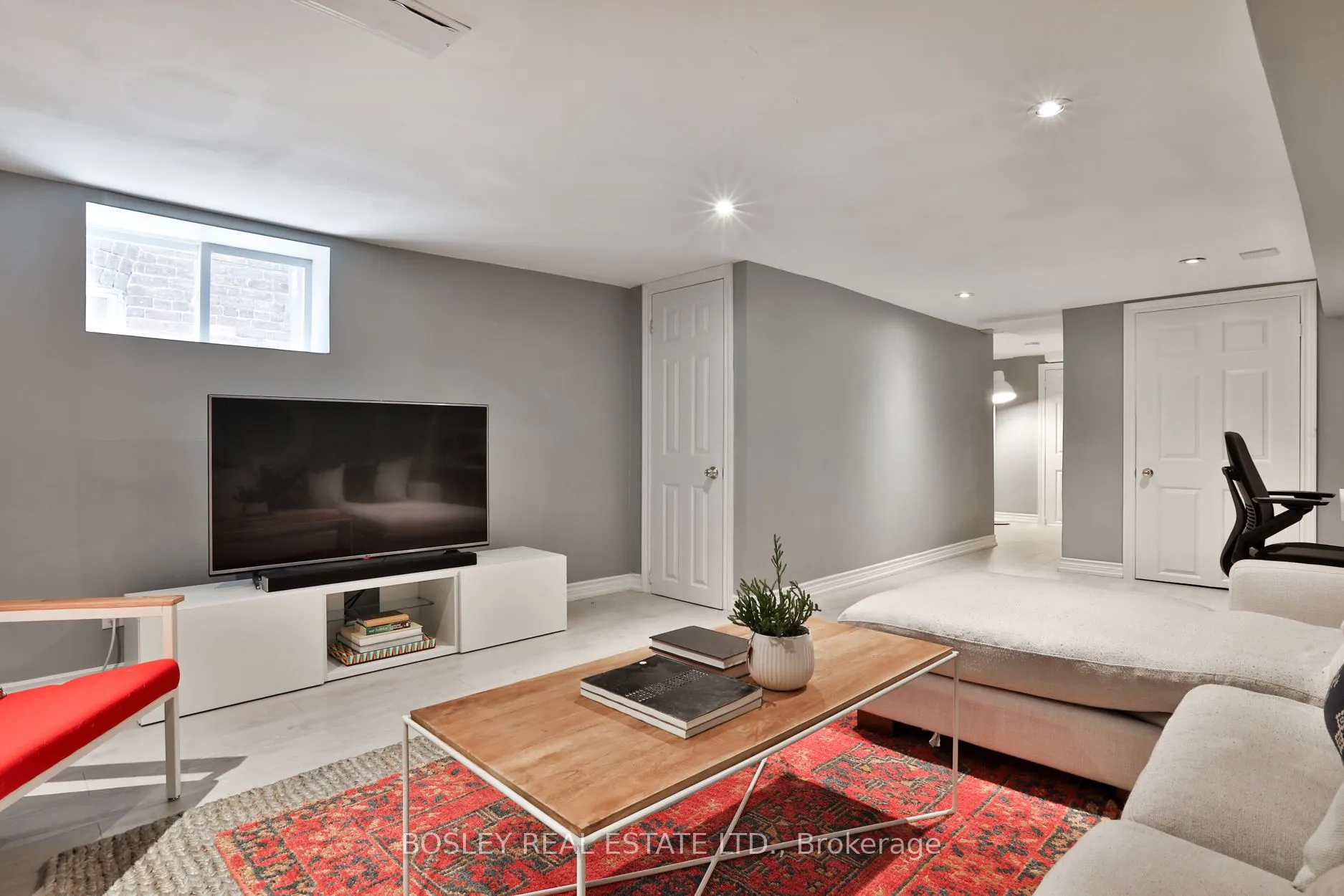 9 Prust Avenue