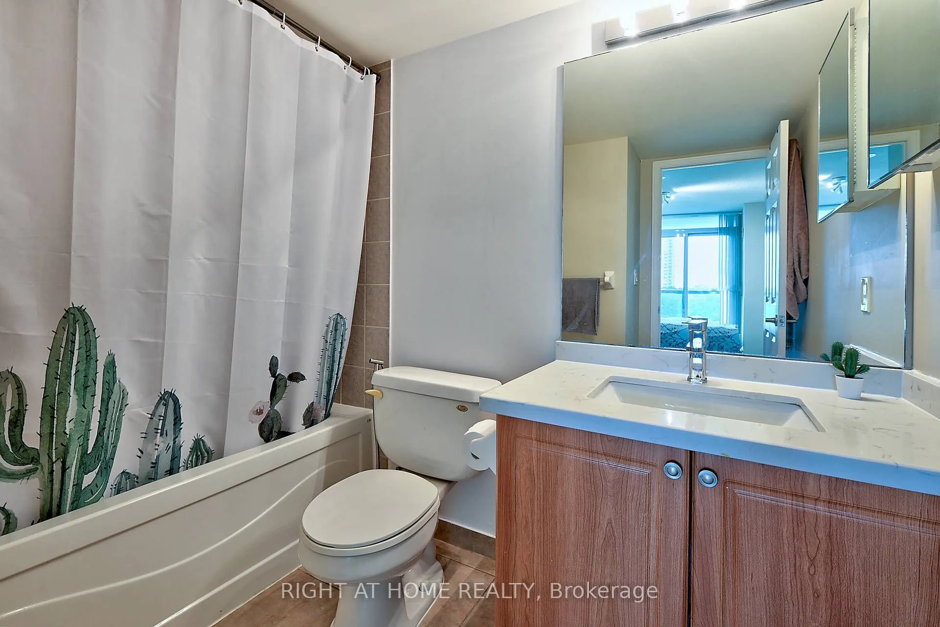 68 Grangeway Avenue #1612
