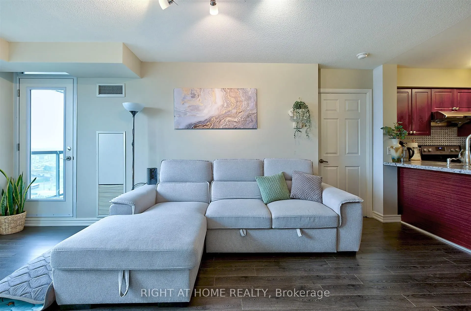 68 Grangeway Avenue #1612