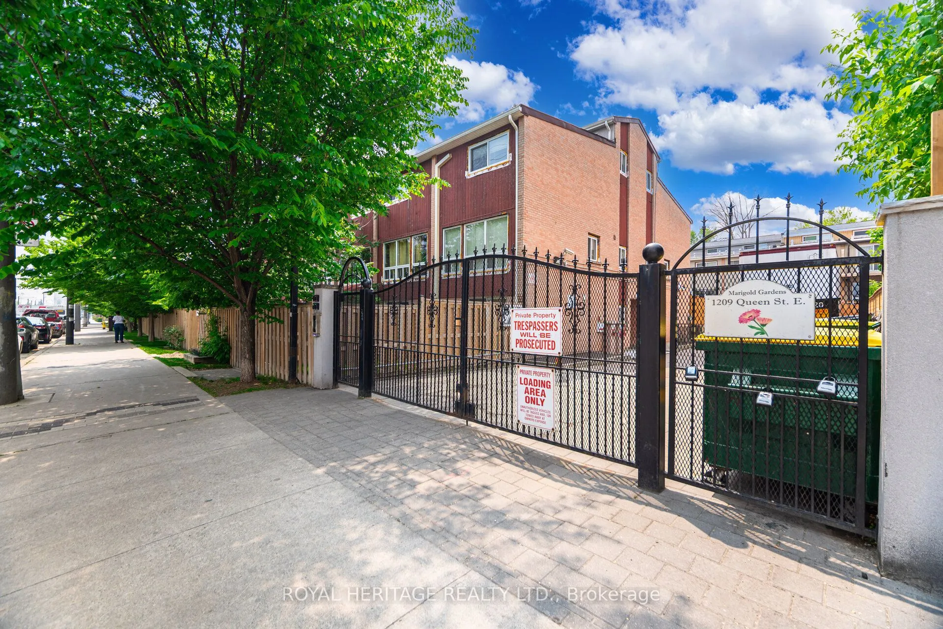 1209 Queen Street E, #39