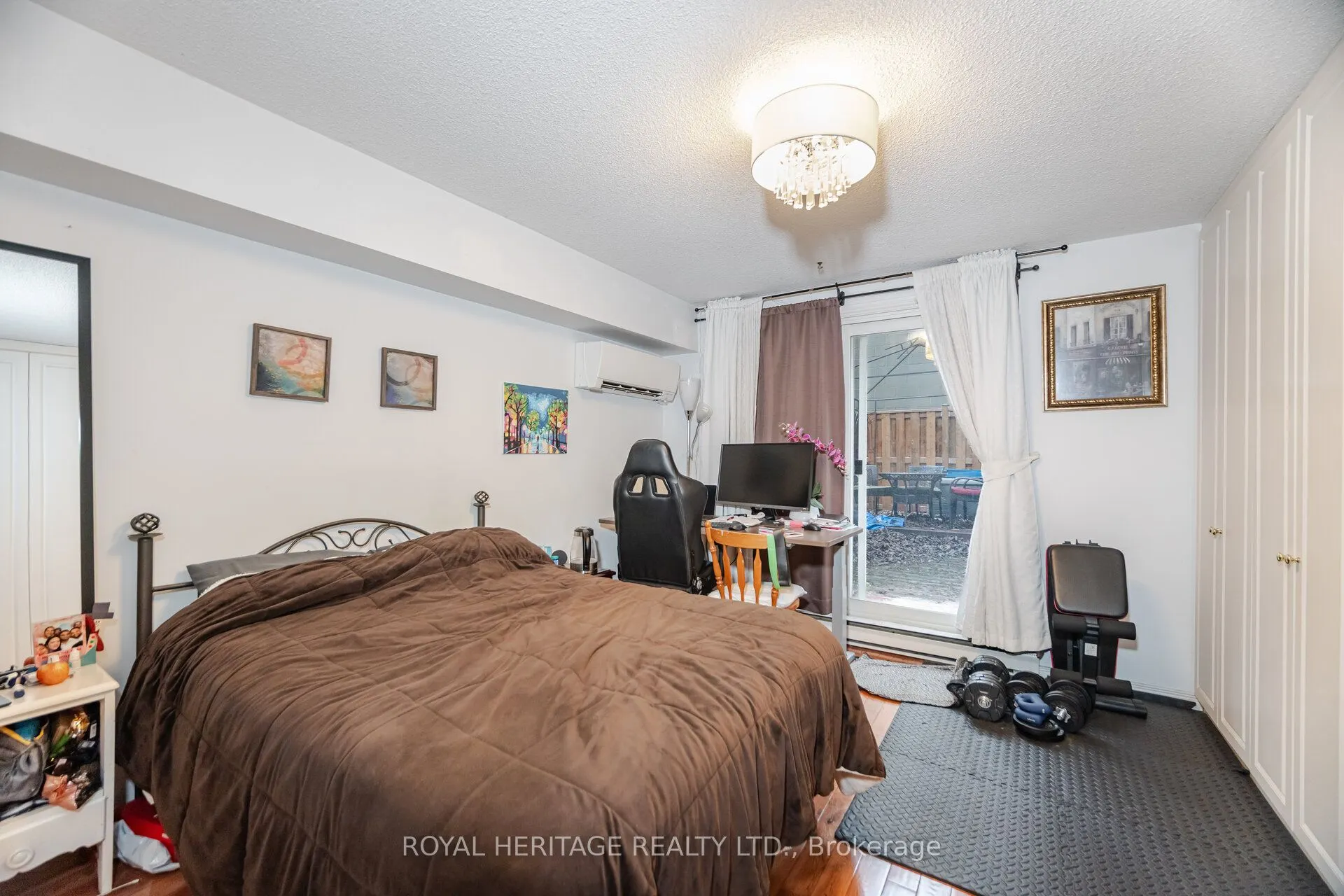 1209 Queen Street E, #39