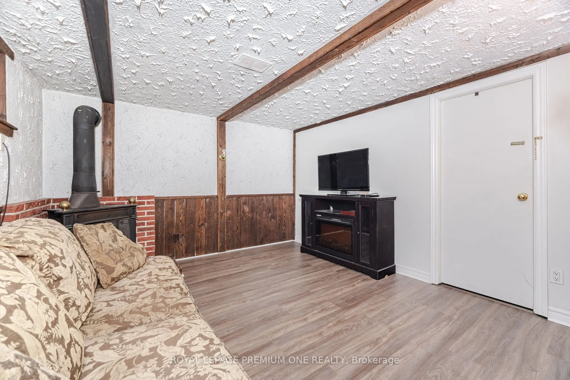 7 Bonnechere Crescent, #Bsmt