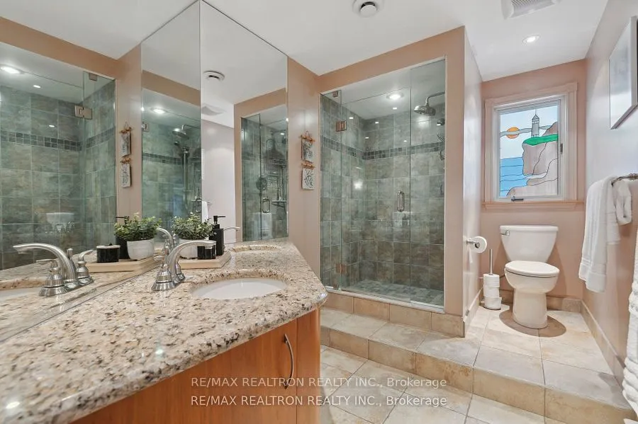 6 Redland Crescent E