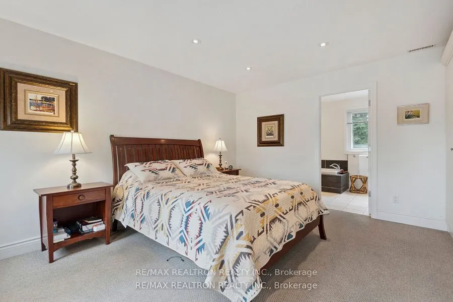 6 Redland Crescent E