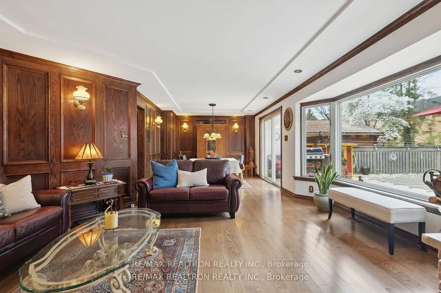 6 Redland Crescent E