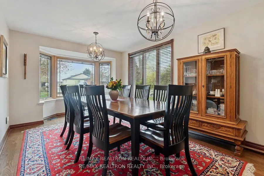 6 Redland Crescent E