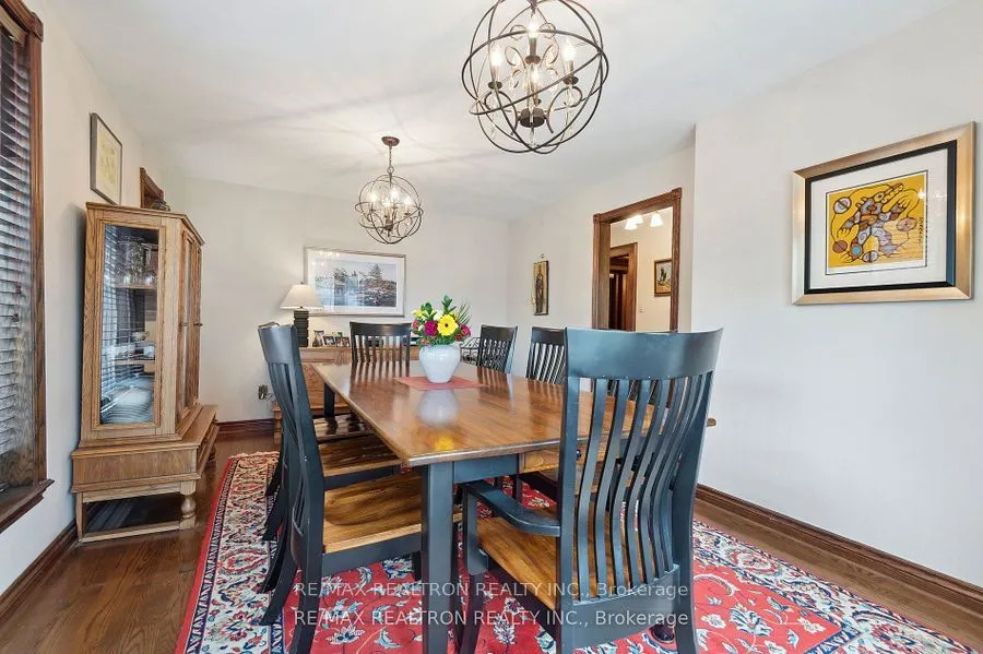 6 Redland Crescent E