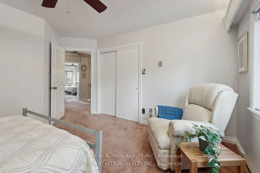 6 Redland Crescent E