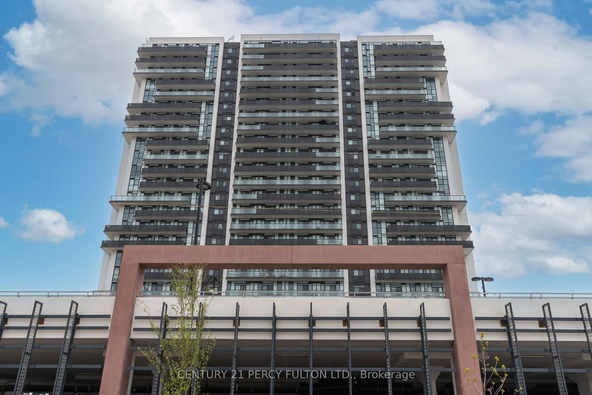 2550 Simcoe Street N, #2509