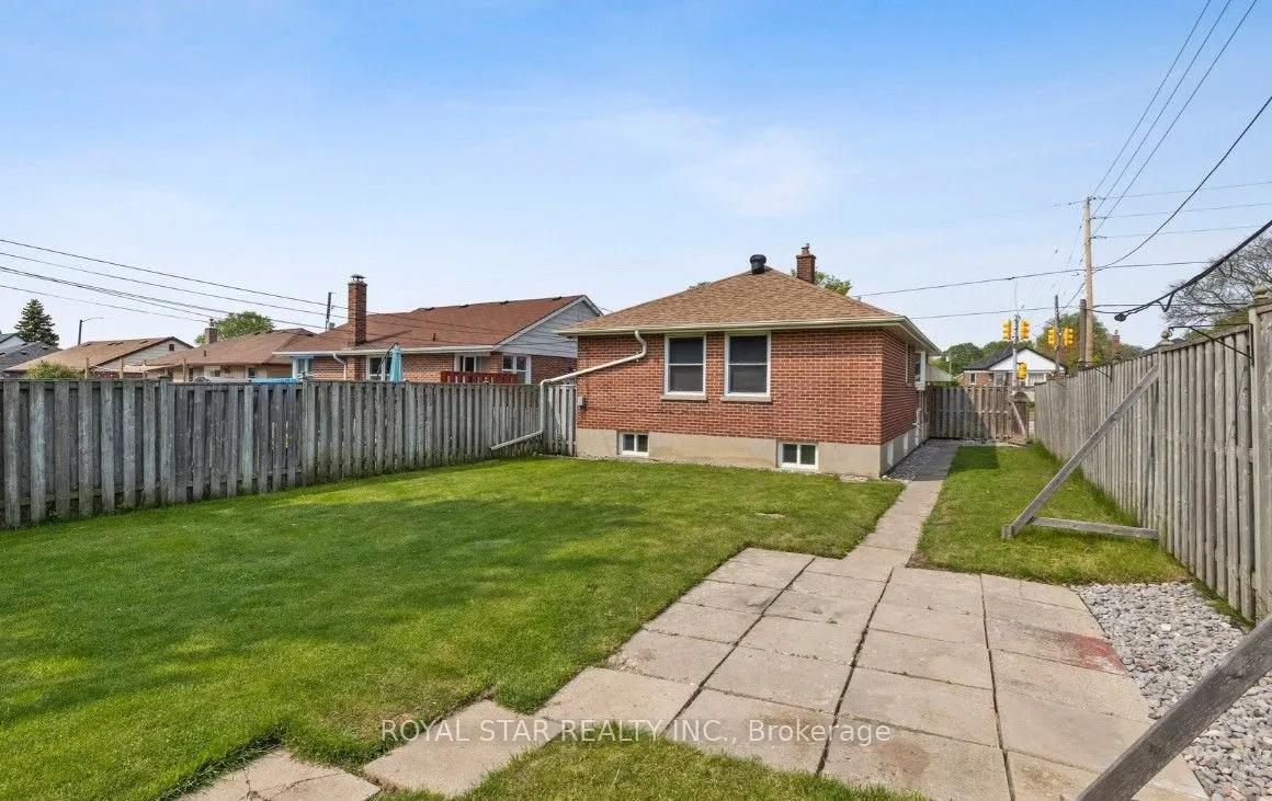 243 Wilson Road S, #Main