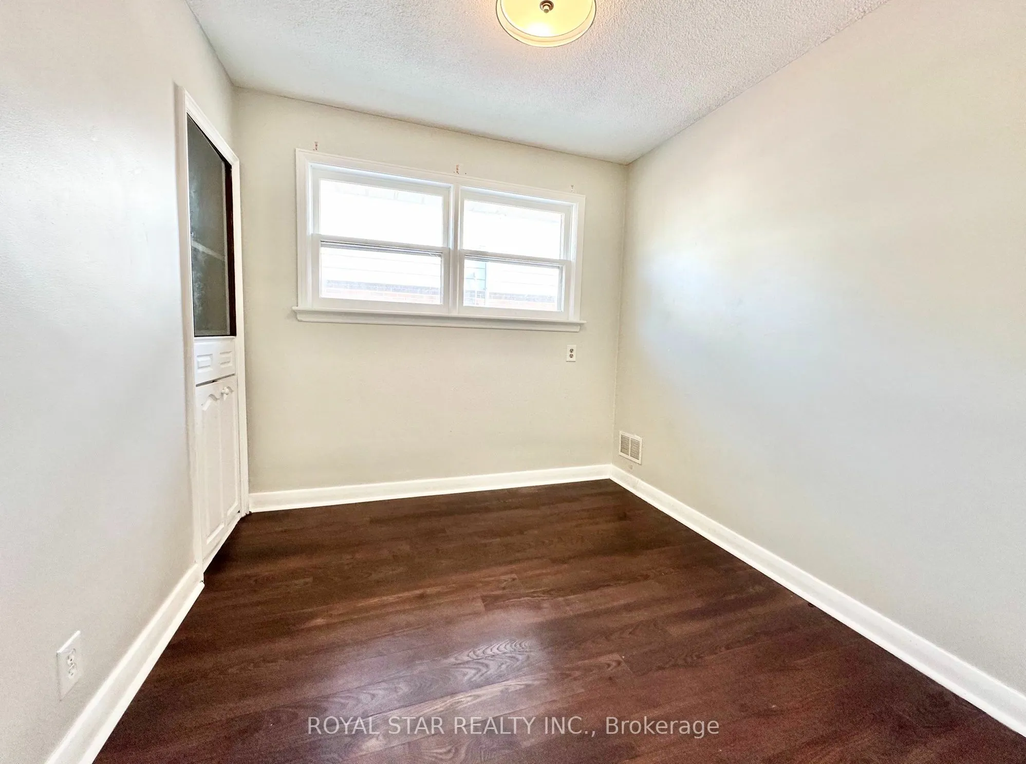 243 Wilson Road S, #Main