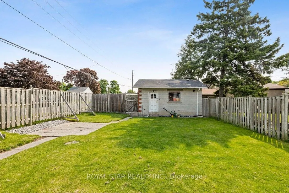 243 Wilson Road S, #Main