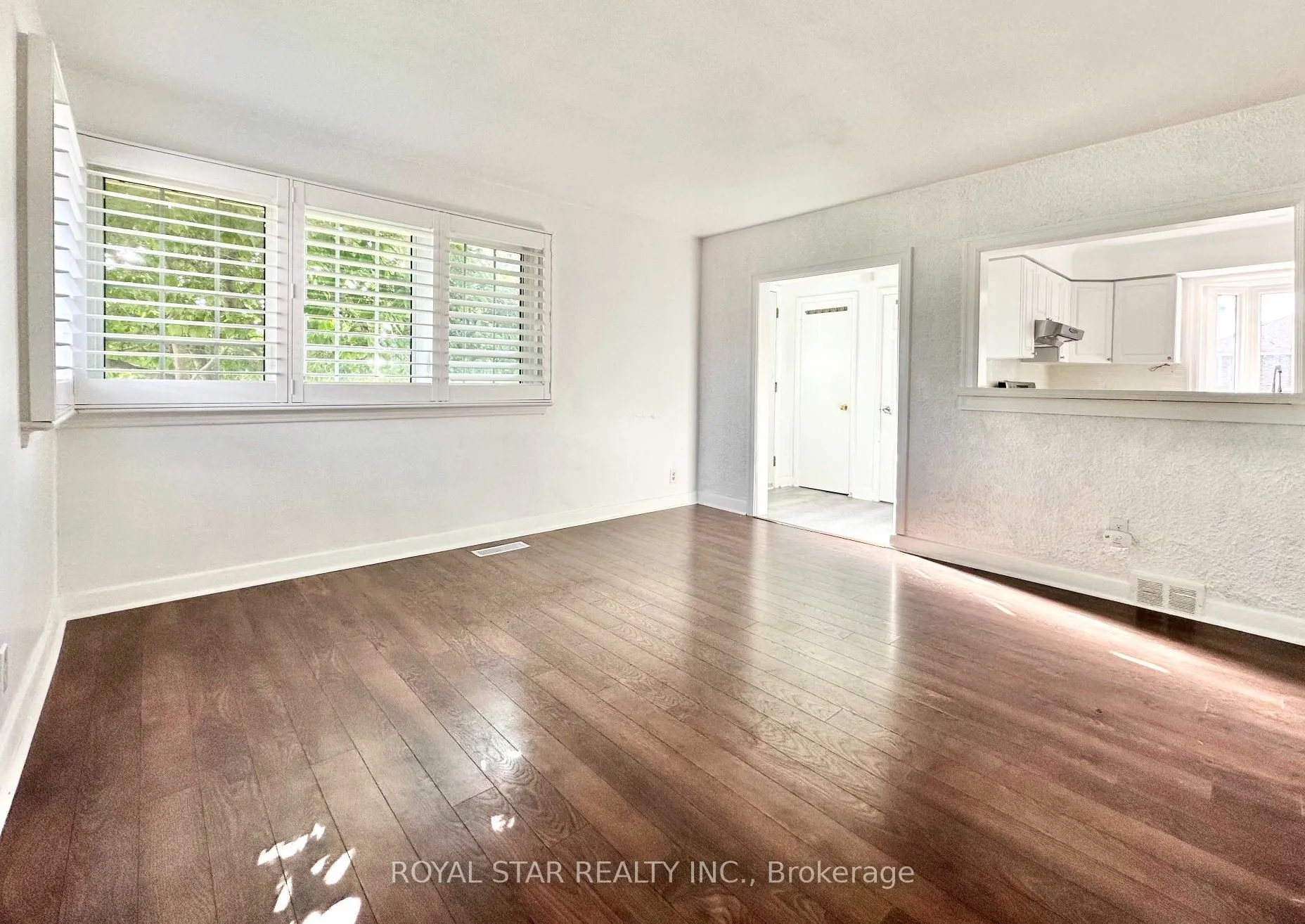 243 Wilson Road S, #Main
