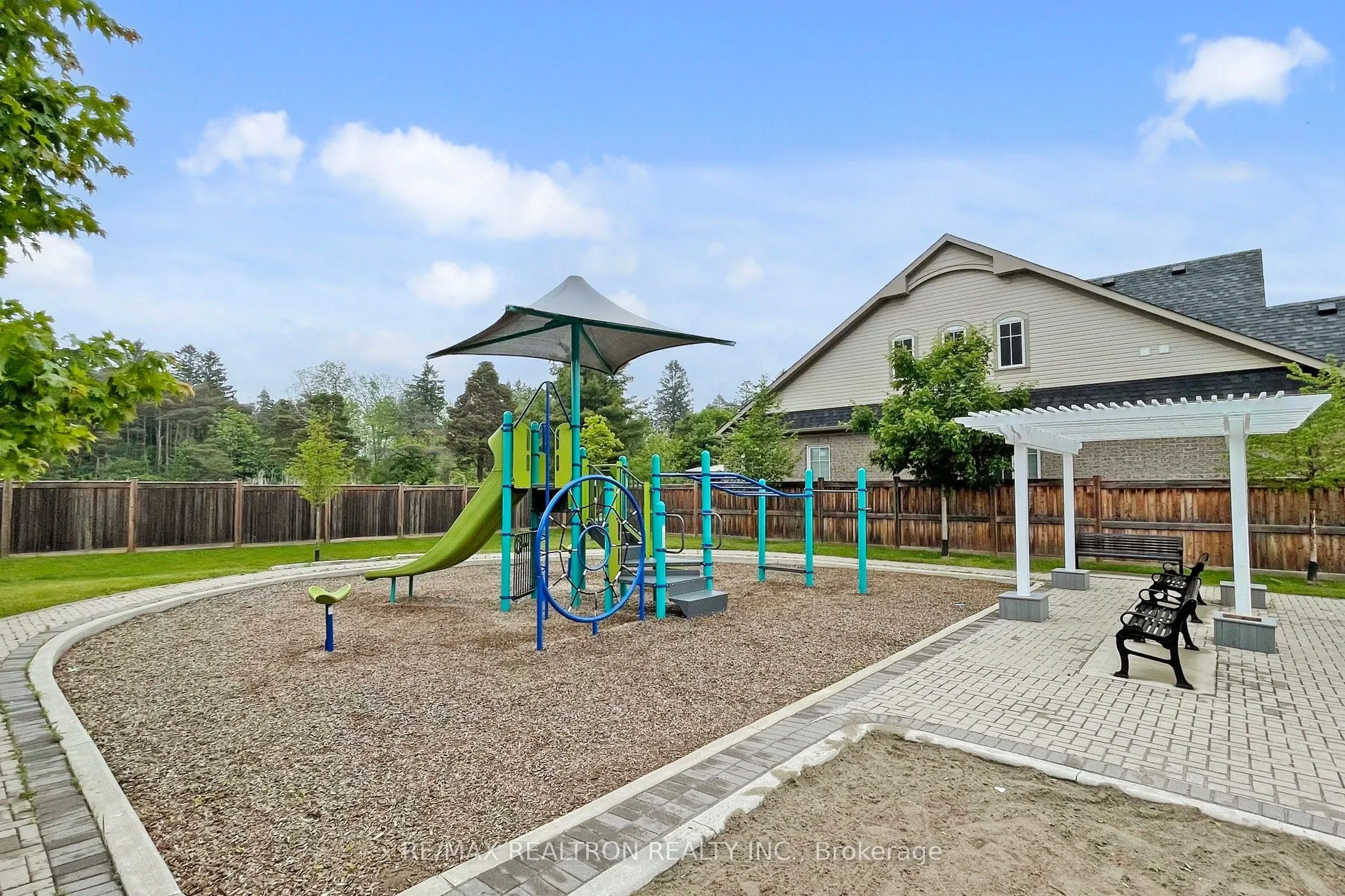 16 Washburn Path