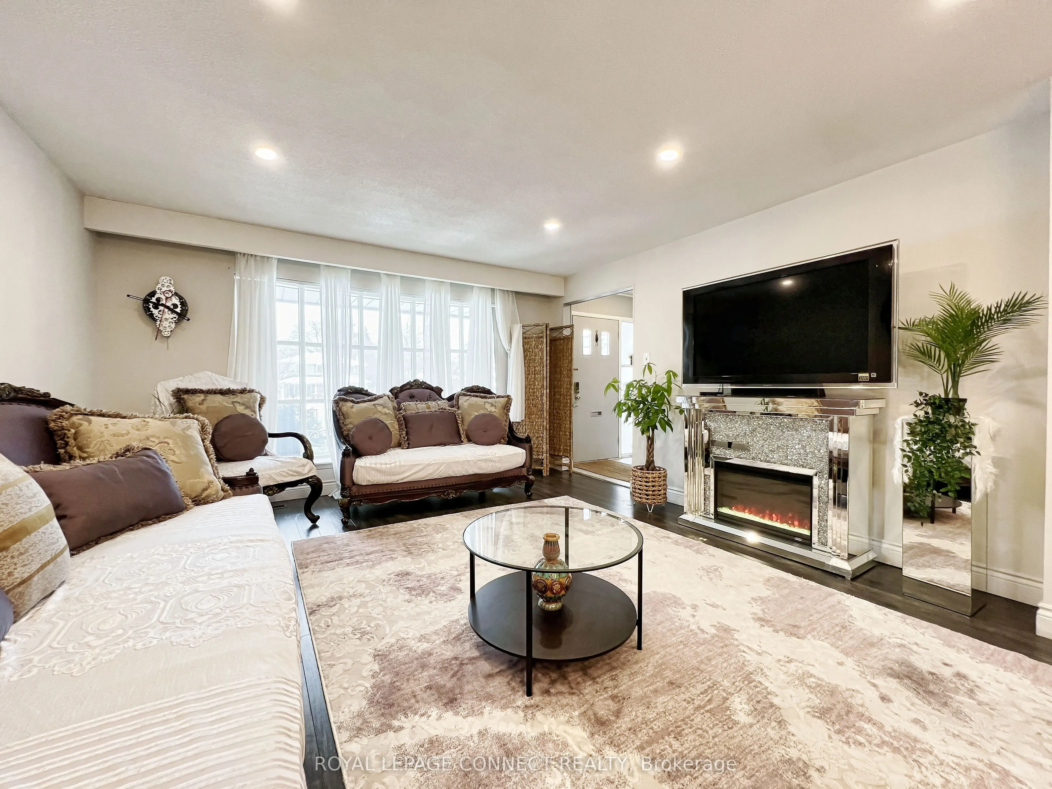 24 Lalton Place